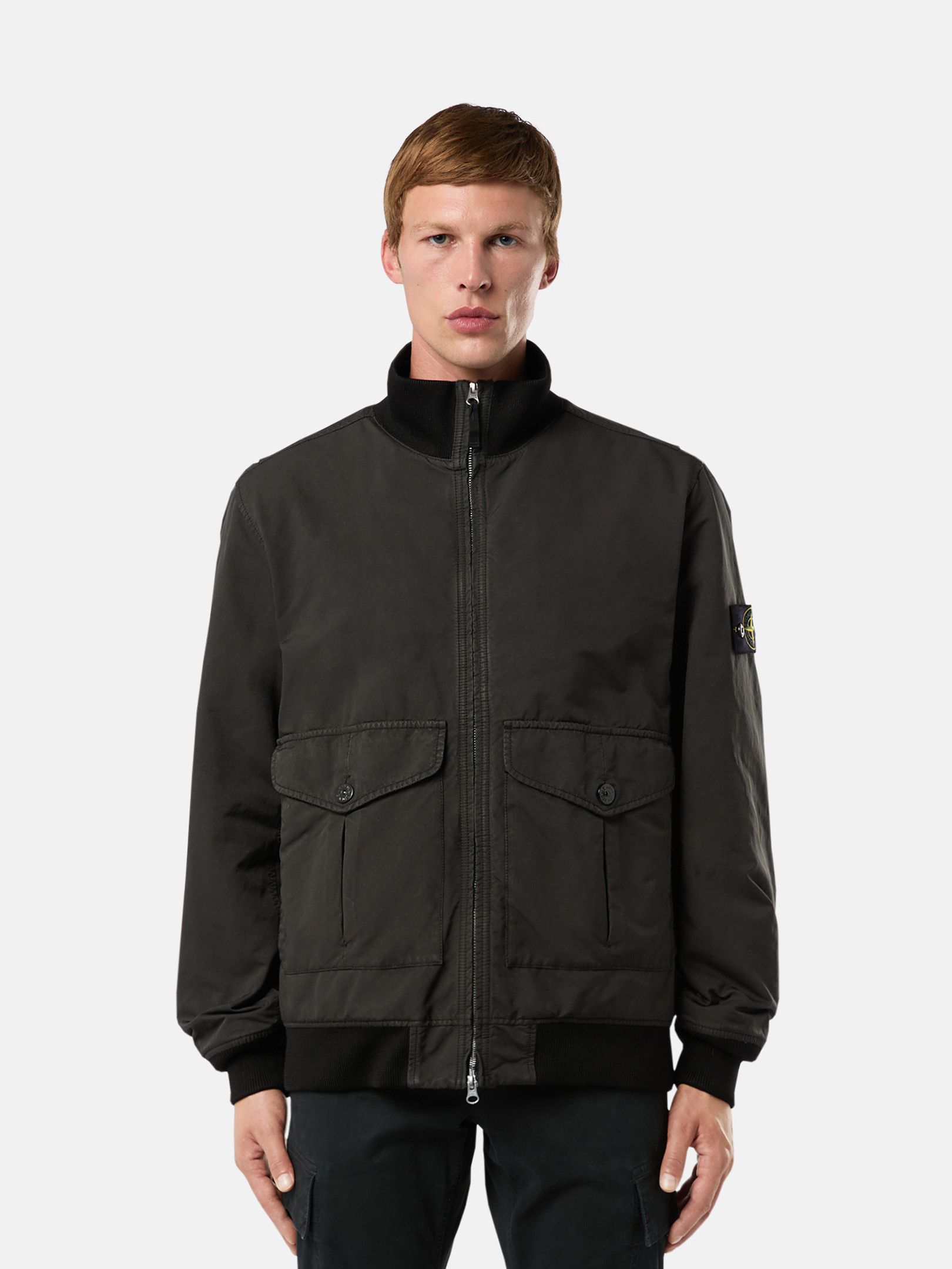 メンズボンバージャケットとダウンジャケット | Stone Island