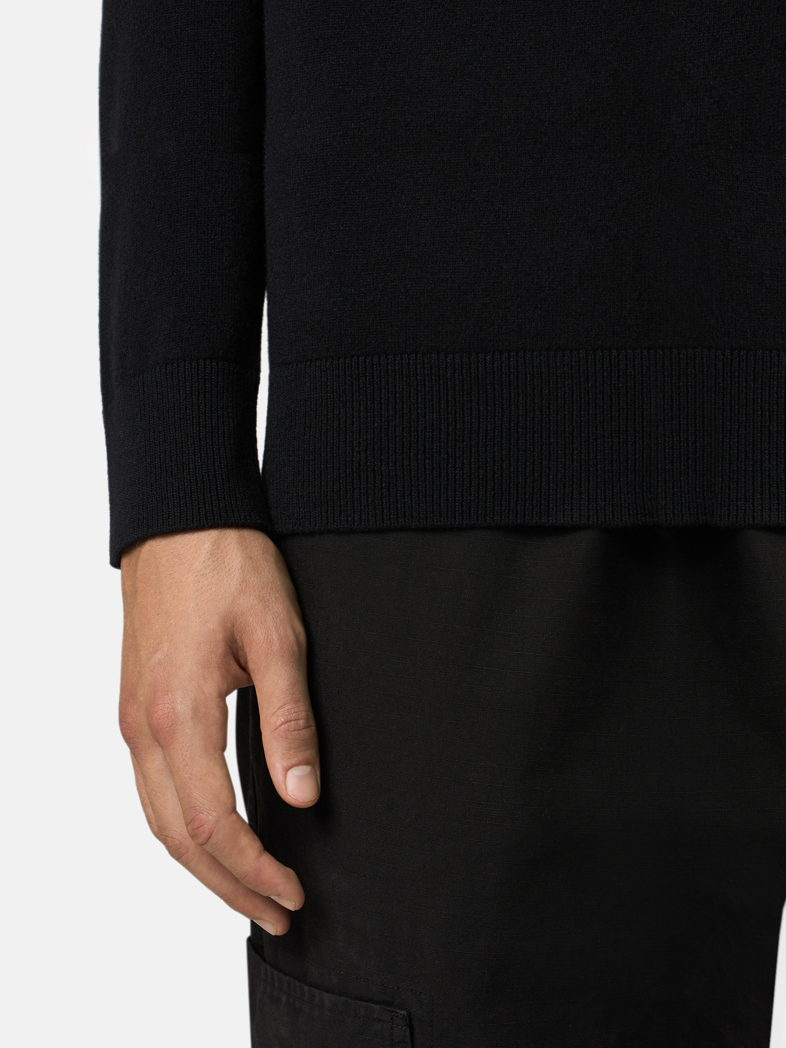 Black 523B4 LIGHT RWS GEELONG WOOL Loose Fit Cardigan with Black 523B4 LIGHT RWS GEELONG WOOL Loose Fit Cardigan with