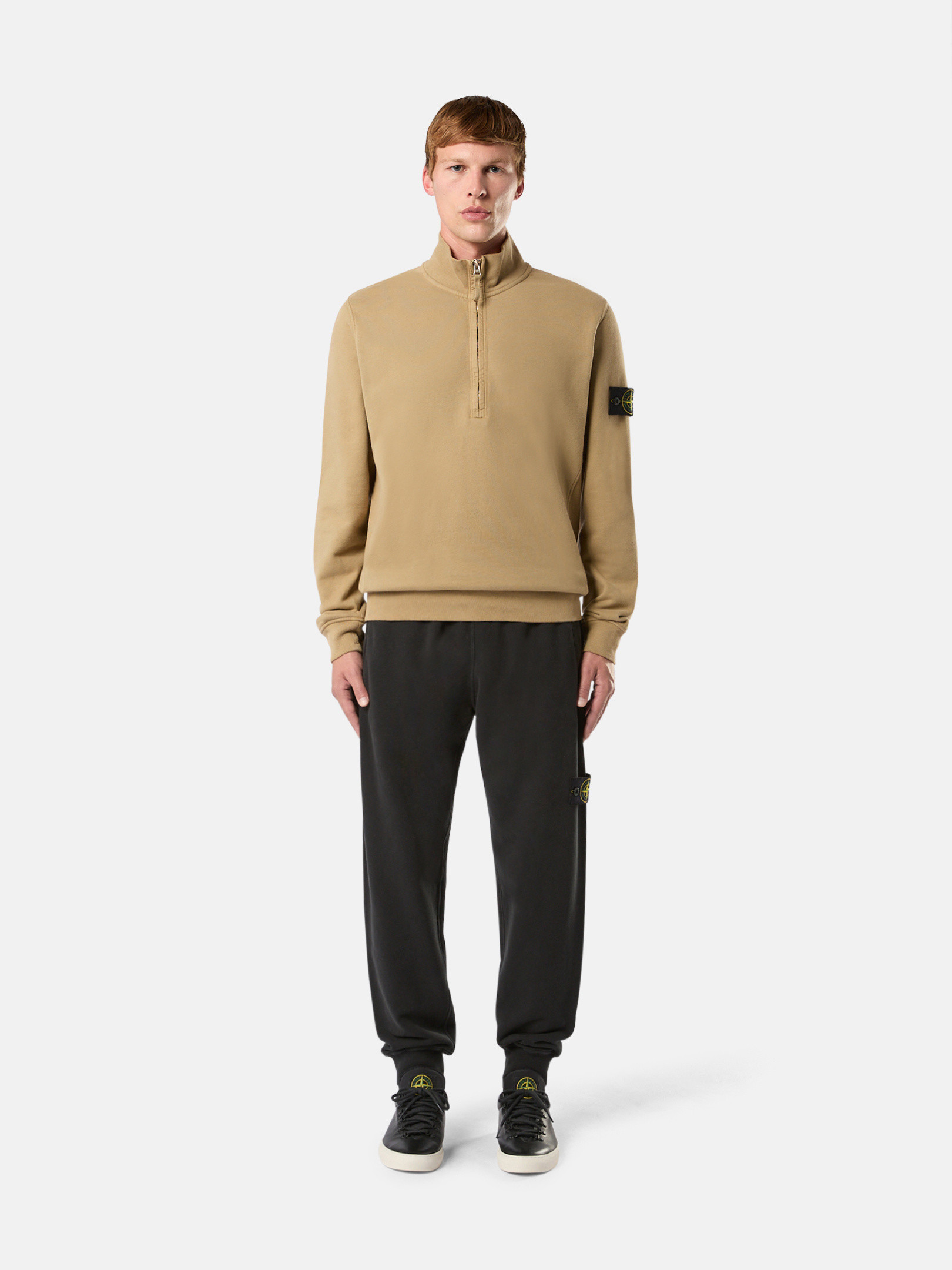 フード付きやファスナー付きセーターのメンズフリースウェア | Stone Island