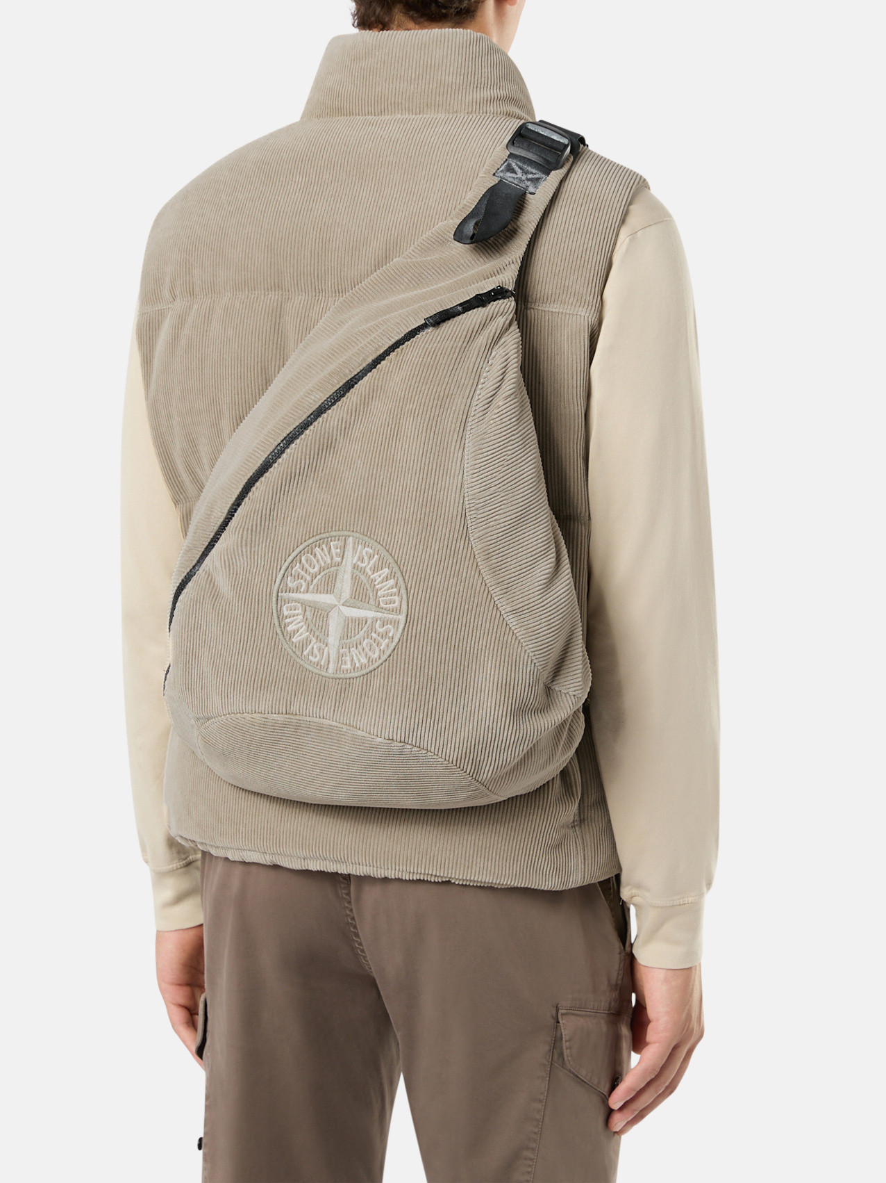 ハットやキャップ、ベルトなどメンズ向けアクセサリー | Stone Island