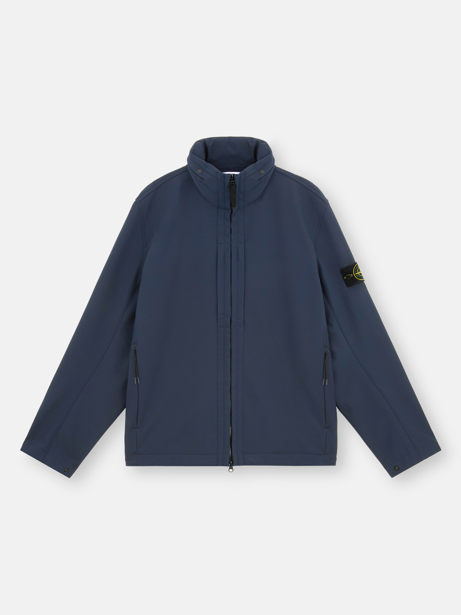 Navy Blue Q0222 SOFT SHELL-R_e.dye® TECHNOLOGY IN RECYCLED POLYESTER Wind  and Water-Resistant Light Jacket | Stone Island MT