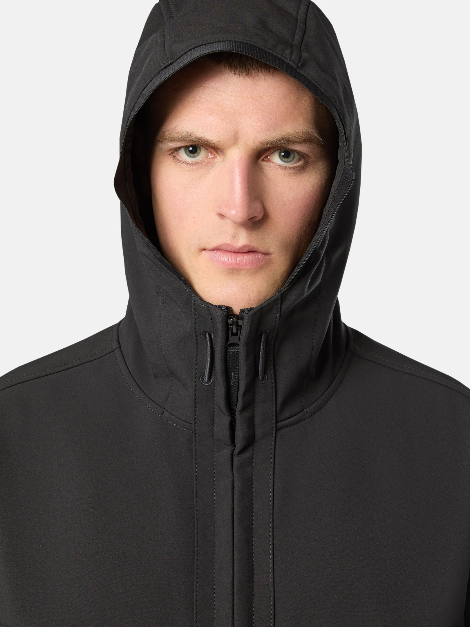 Black Q0322 SOFT SHELL-R_e.dye® TECHNOLOGY IN RECYCLED POLYESTER Wind and  Water-Resistant Hooded Jacket | Stone Island US