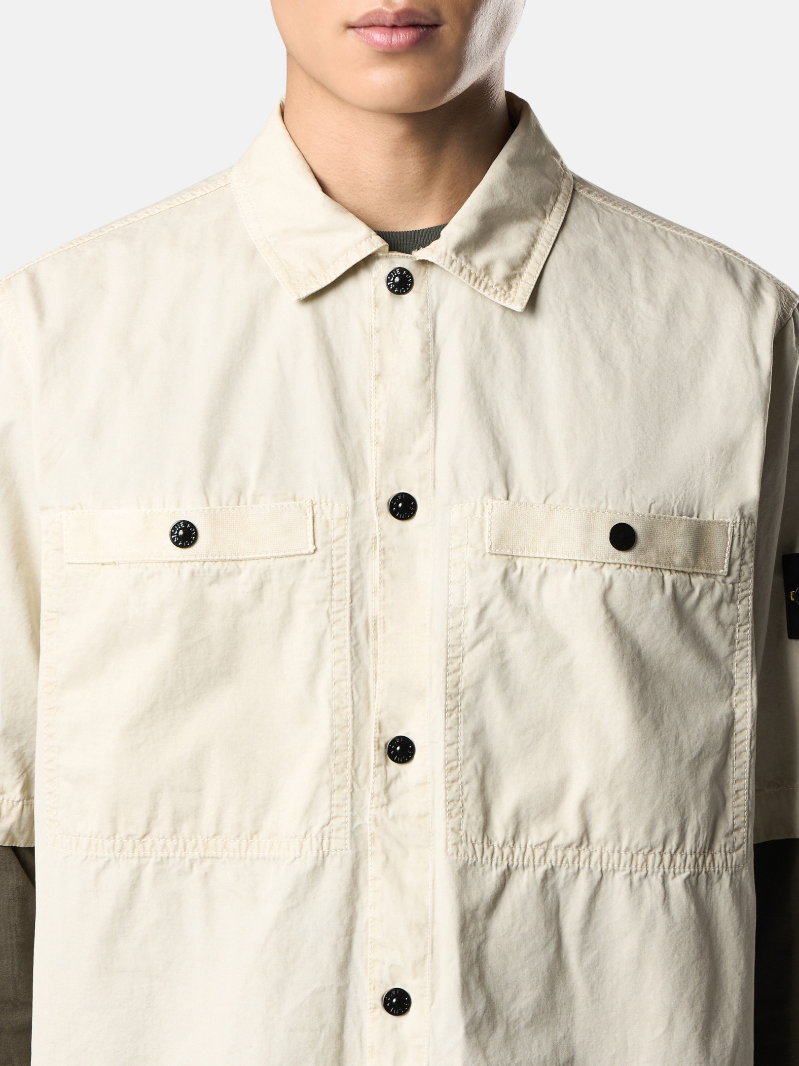 サンド コンフォートフィット ショートスリーブシャツ チェスト