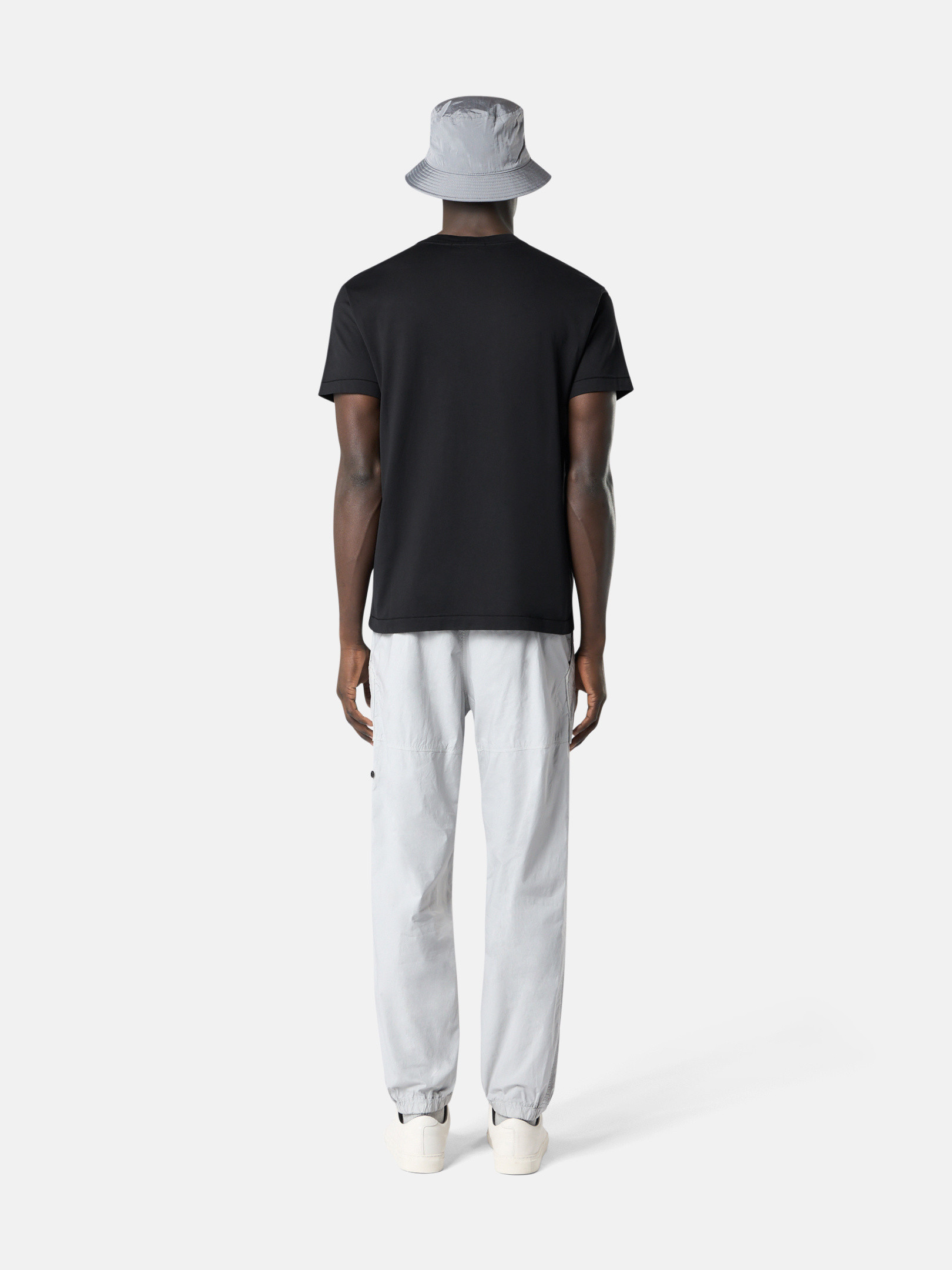 ブラック 2100039 60/2 COTTON JERSEY スリムフィット Tシャツ ブラック 2100039 60/2 COTTON JERSEY スリムフィット Tシャツ