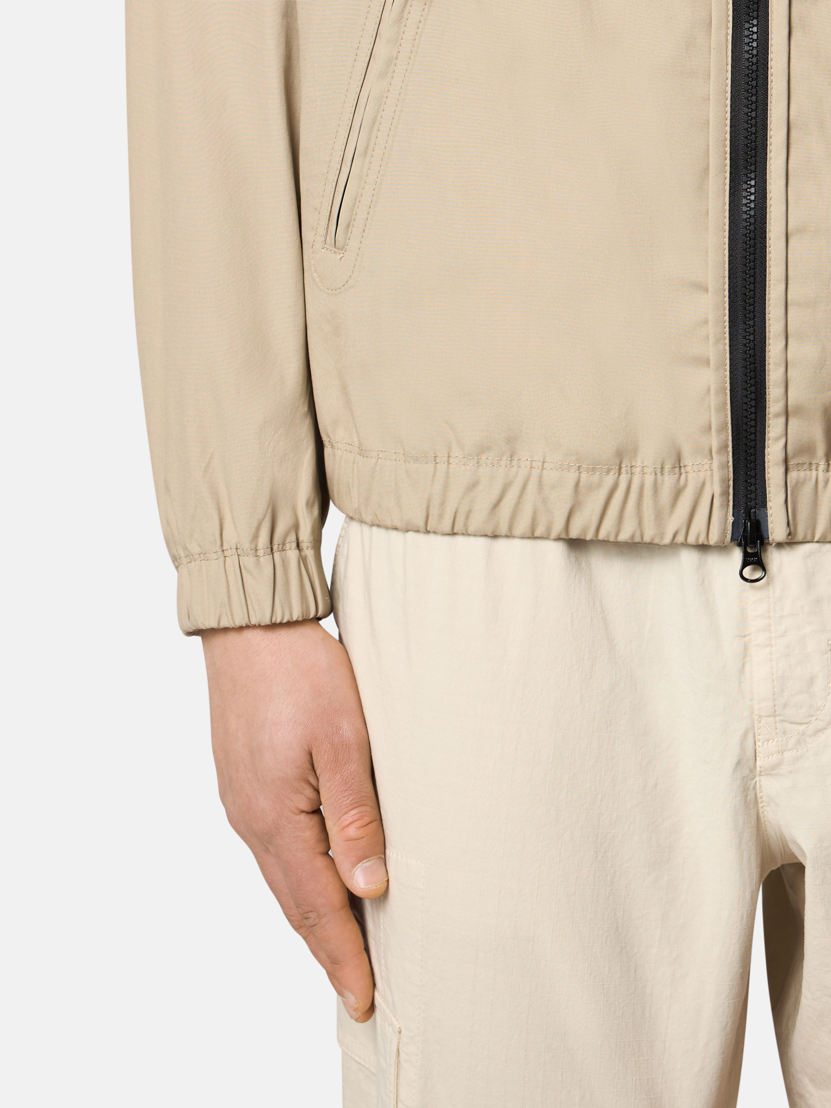 Desert Hooded jacket with all-weather barrier and anti-drop