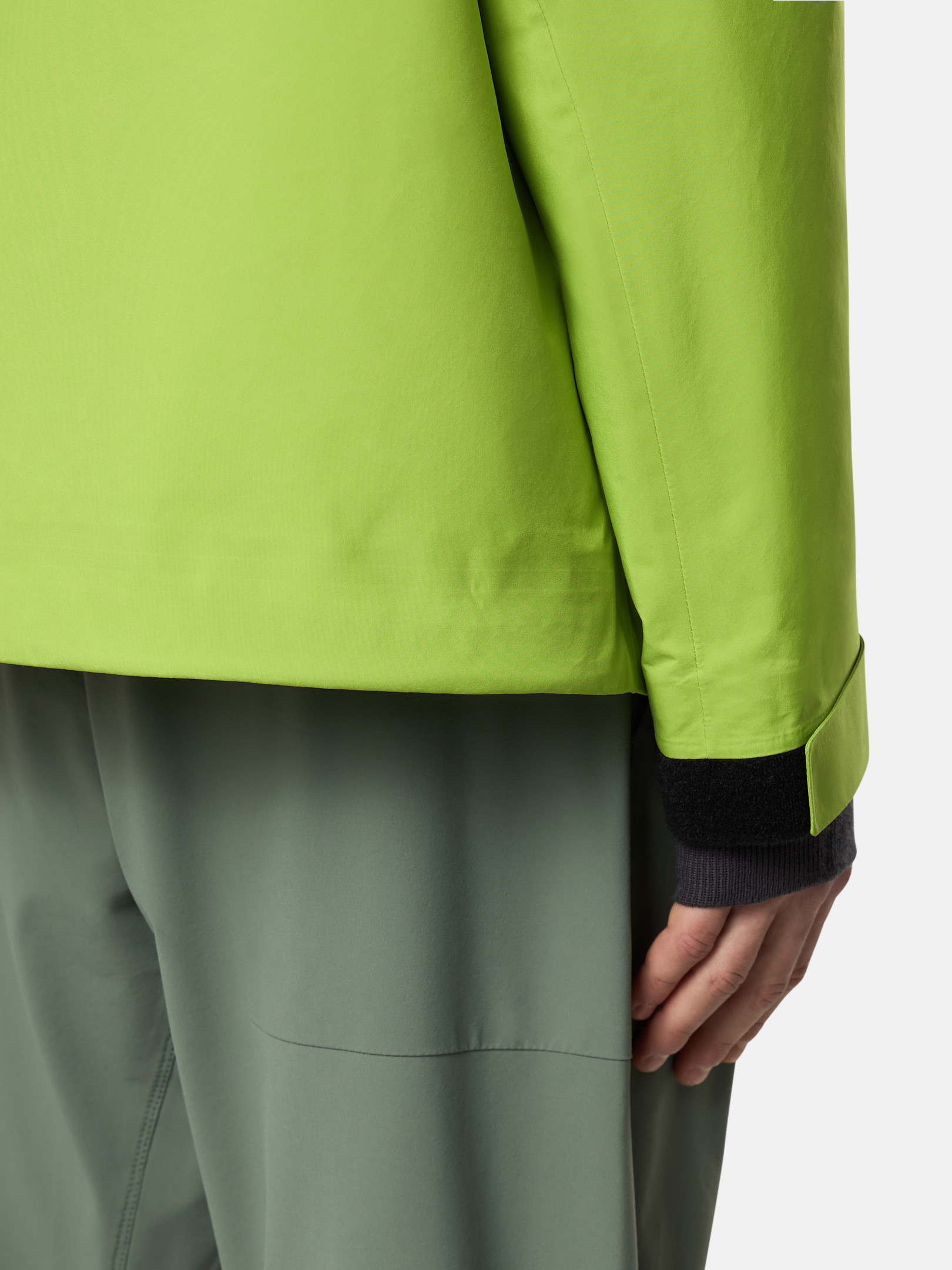 Apple 4100081 3L GORE-TEX MADE WITH BIONIC POLYESTER Apple 4100081 3L GORE-TEX MADE WITH BIONIC POLYESTER