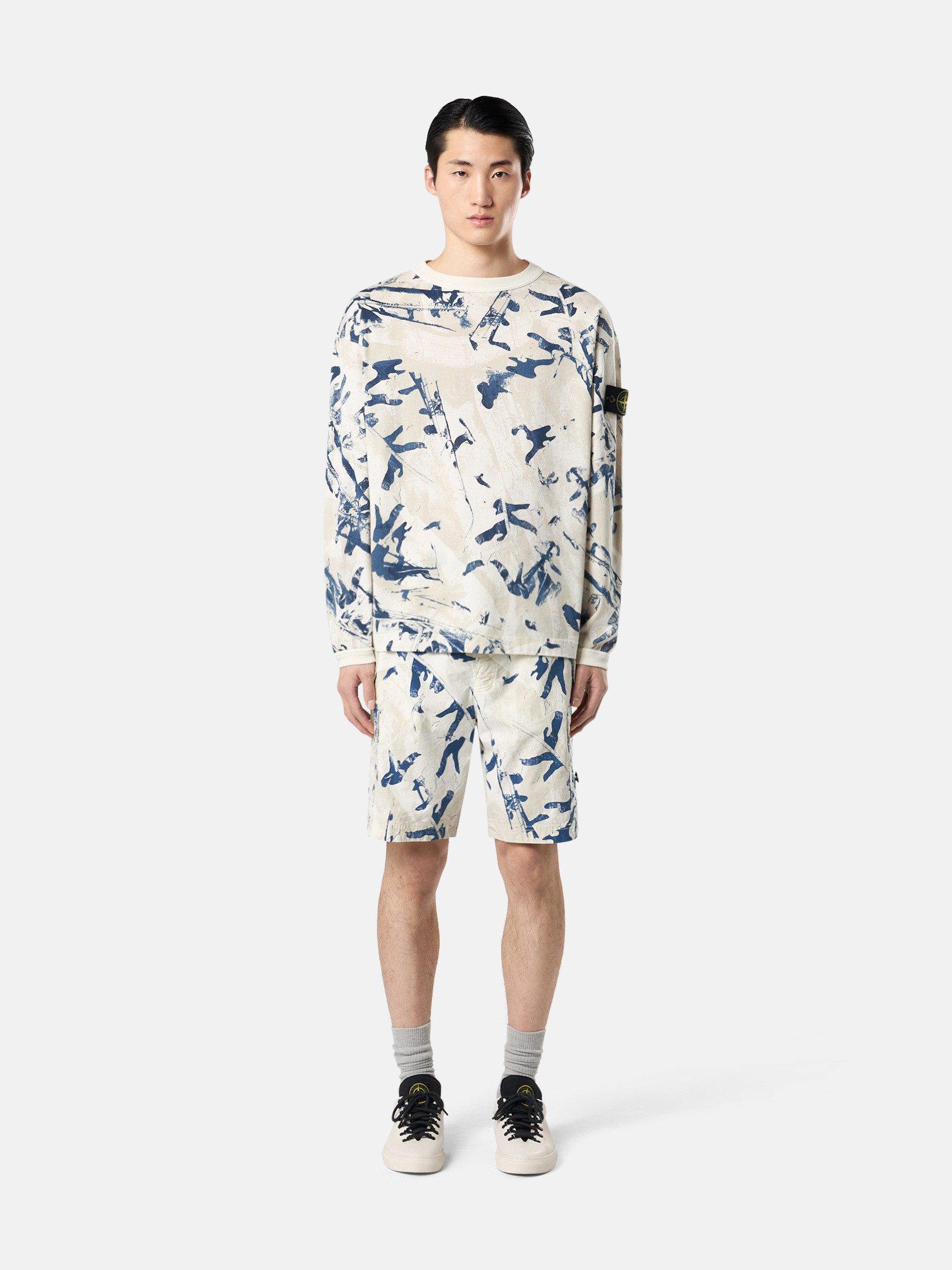 【STONE 】6100036 SCAN CAMO ON TEXTURED JERSEY Black 6100036 SCAN CAMO ON TEXTURED JERSEY Oversized fit