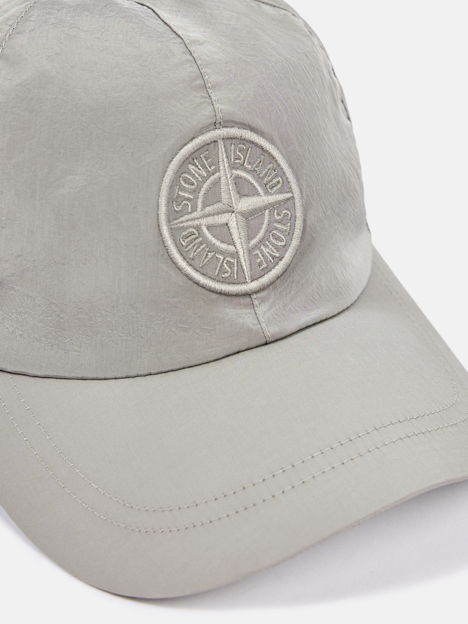 Pearl Grey 9100995 NYLON METAL IN ECONYL® 6-panel cap with Pearl Grey 9100995 NYLON METAL IN ECONYL® 6-panel cap with