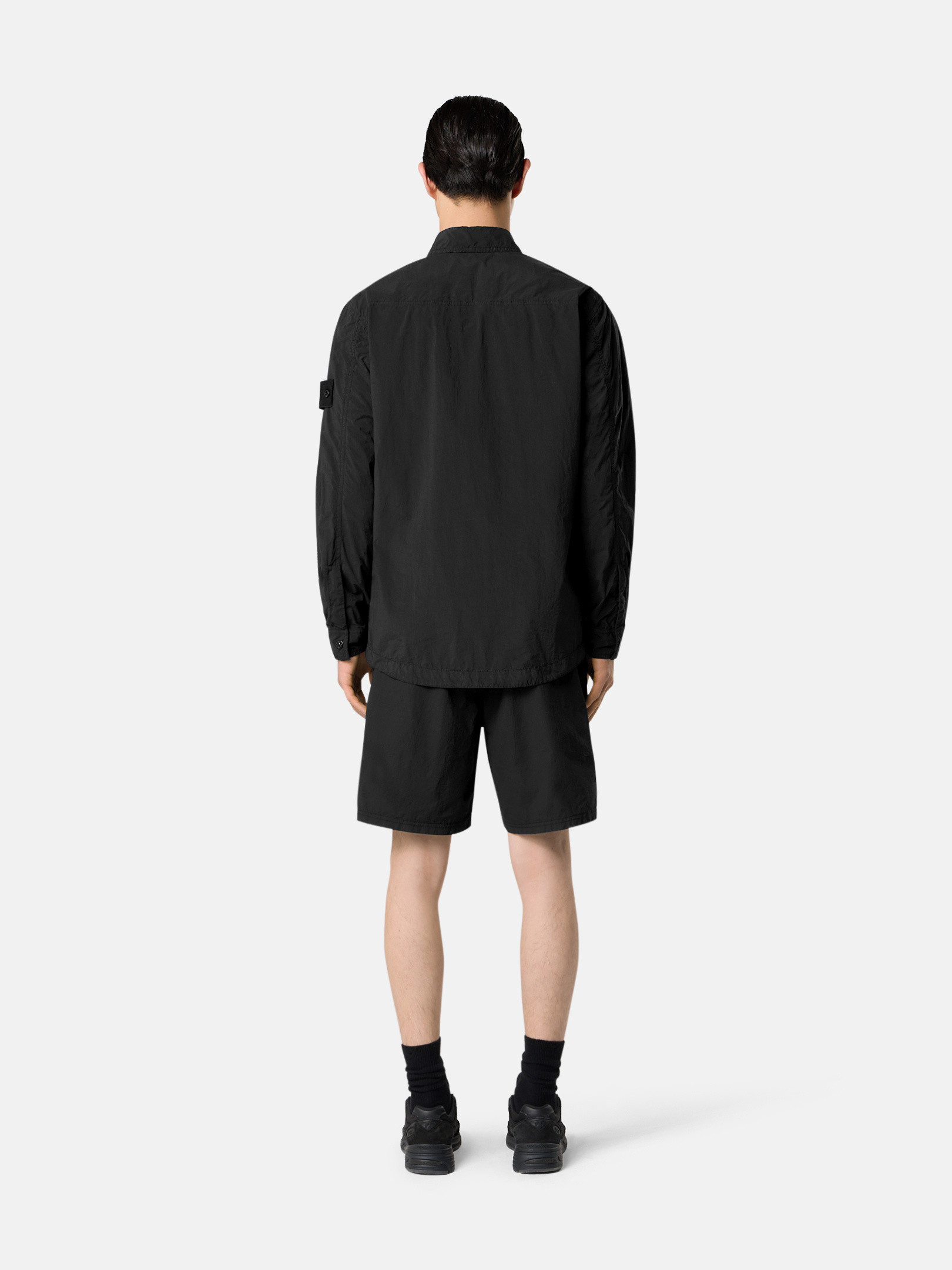 メンズビーチパンツとハーフパンツ | Stone Island