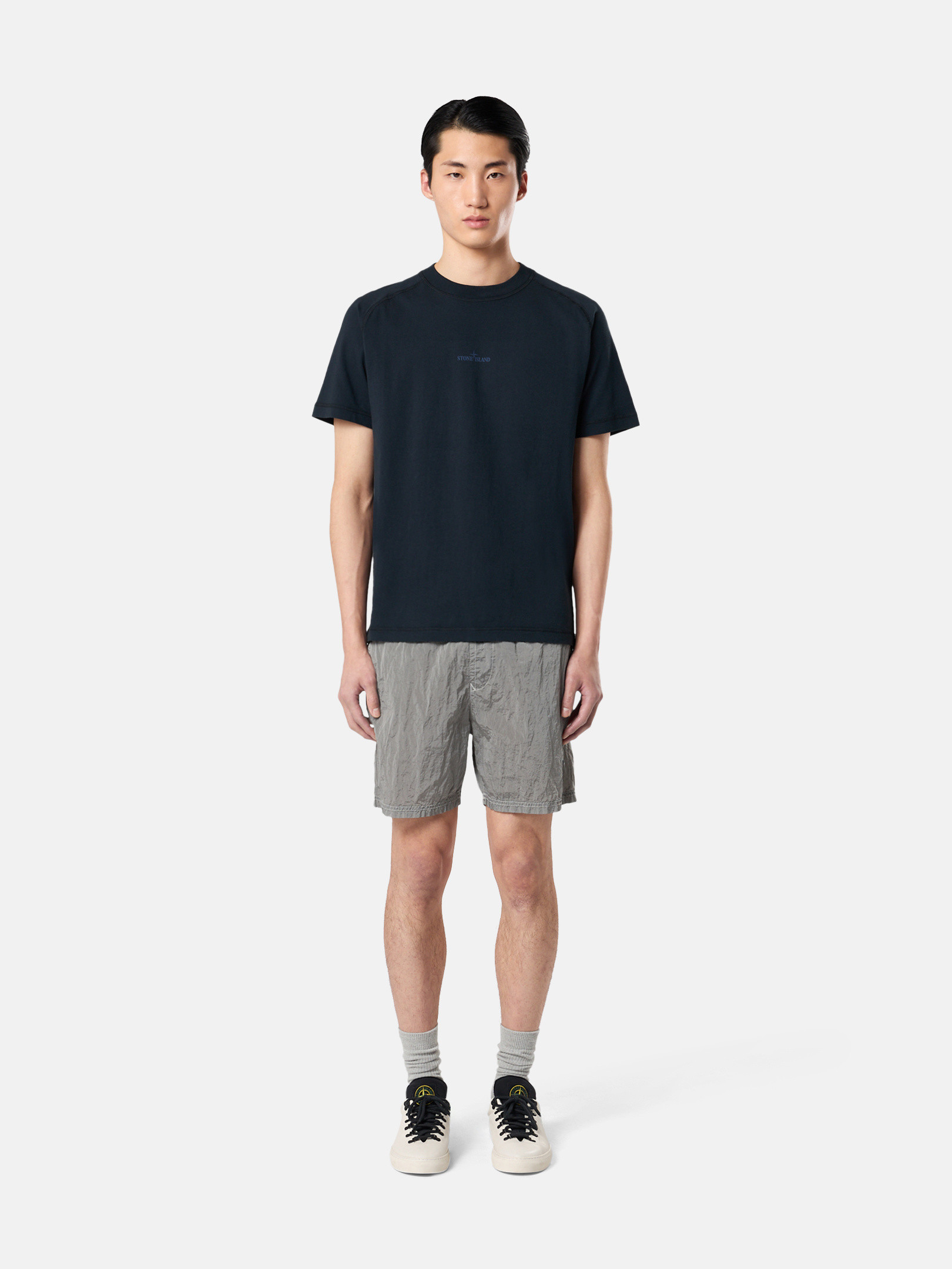 メンズビーチパンツとハーフパンツ | Stone Island