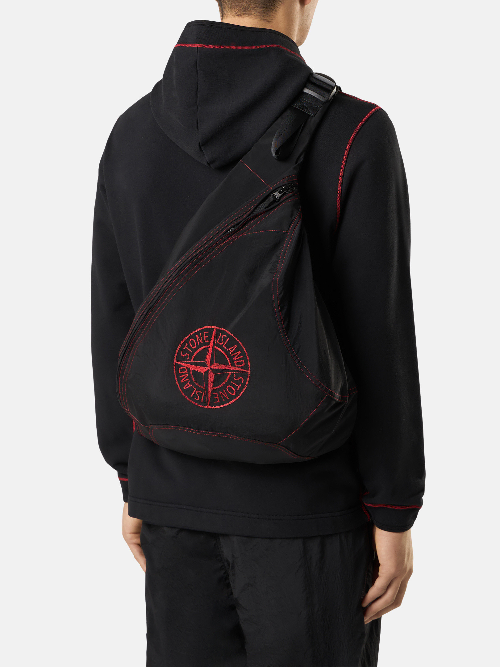 ハットやキャップ、ベルトなどメンズ向けアクセサリー | Stone Island