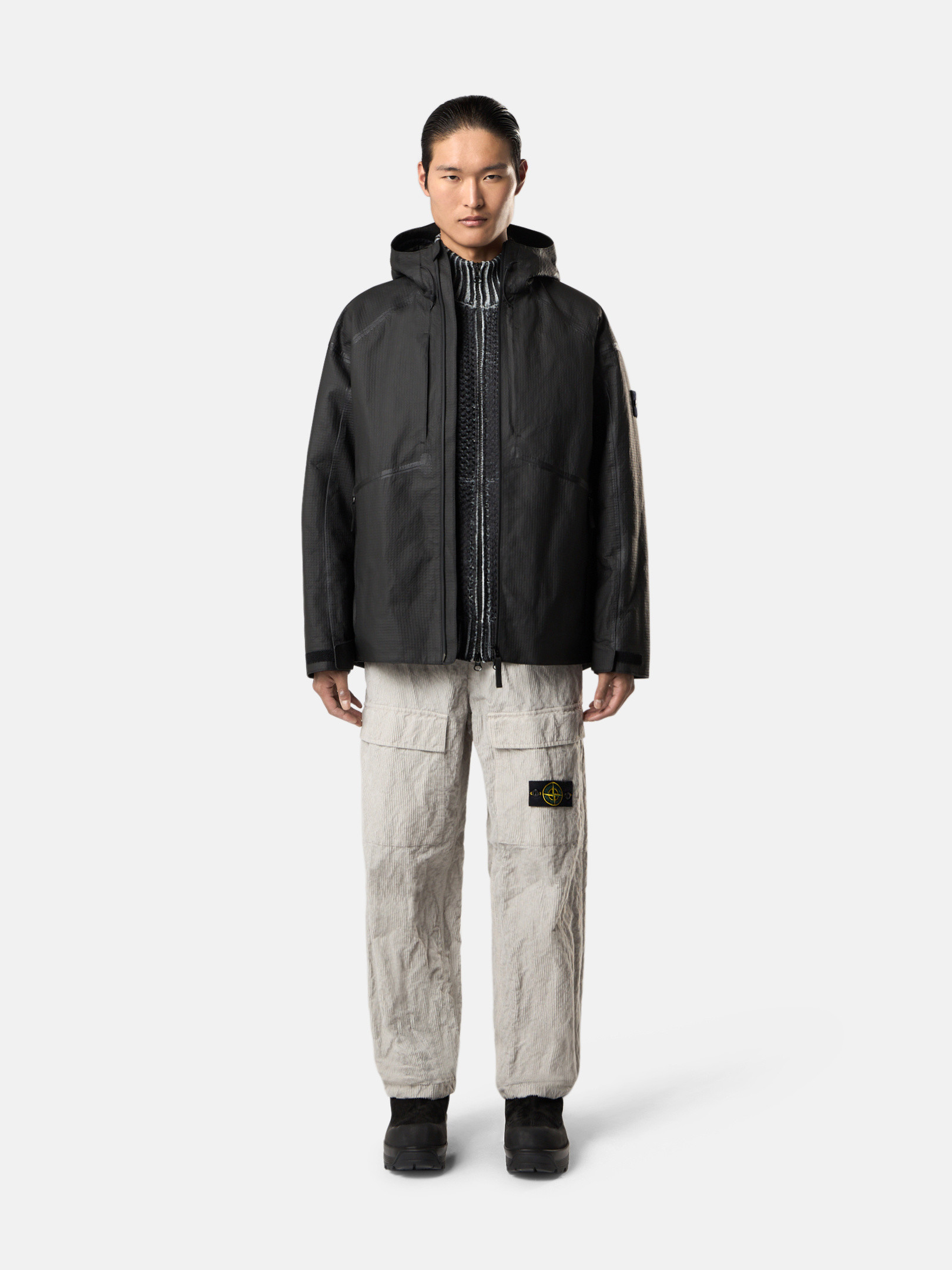 Black Padded parka with waterproof details and anti-drop