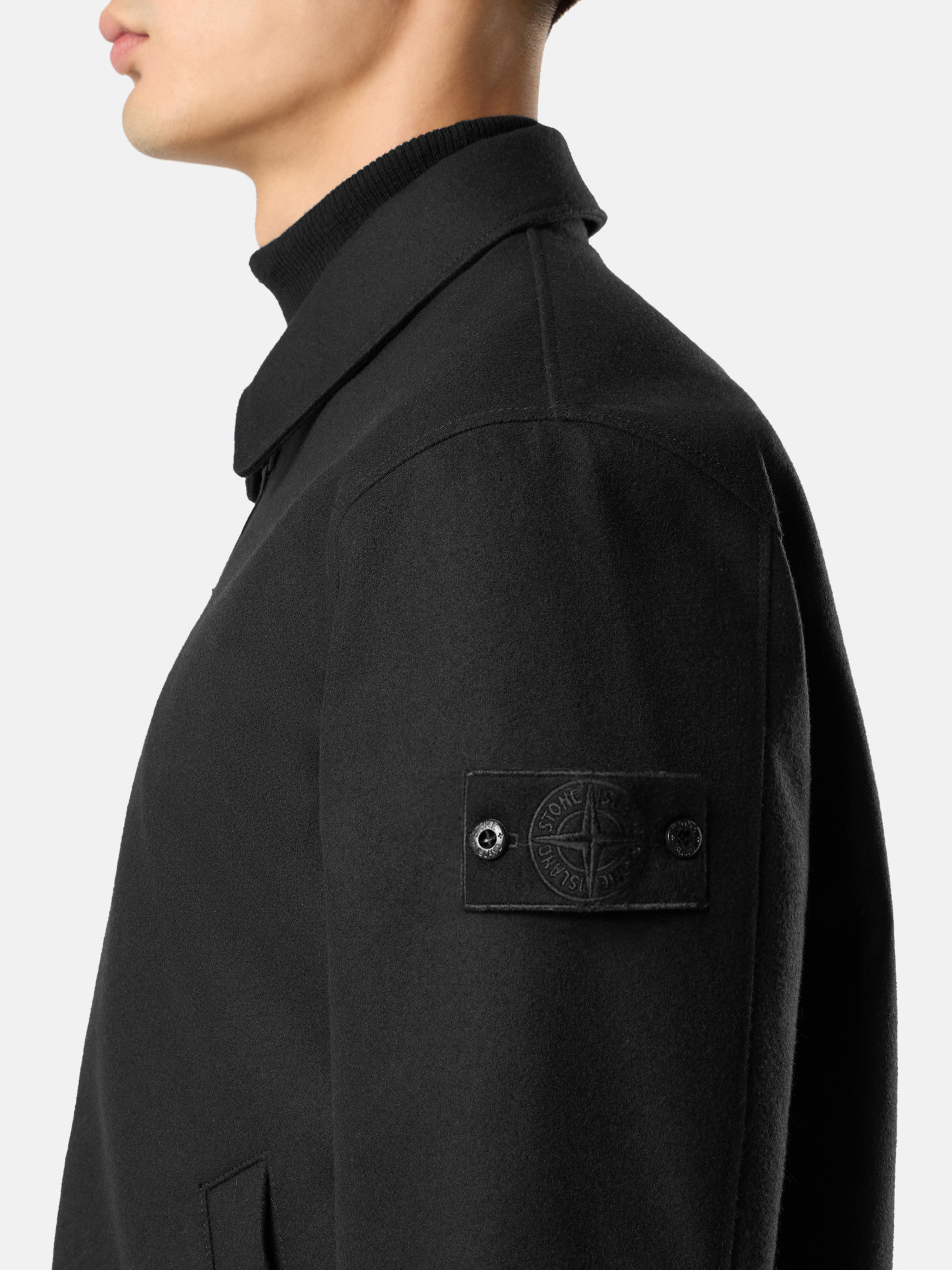 ブラック コンフォートフィット ジップアップ オーバーシャツ 防風