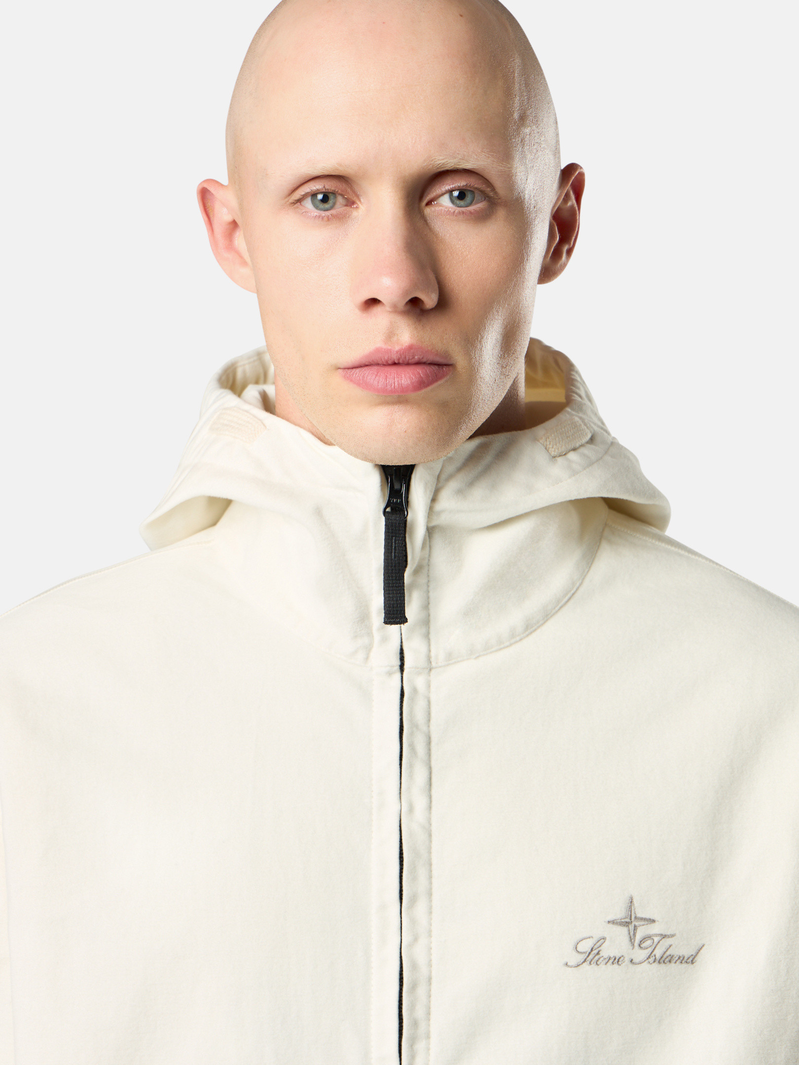 Ivory Regular-fit hooded zipper-up shirt with pockets 1200034