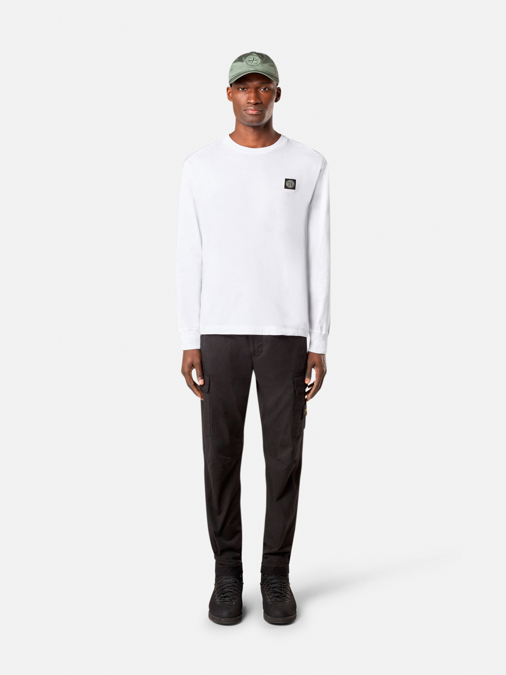 【STONE 】2100027 60/2 スリムフィット Tシャツ STONE ISLAND】2100027 60/2 スリムフィット Tシャツ Tシャツ
