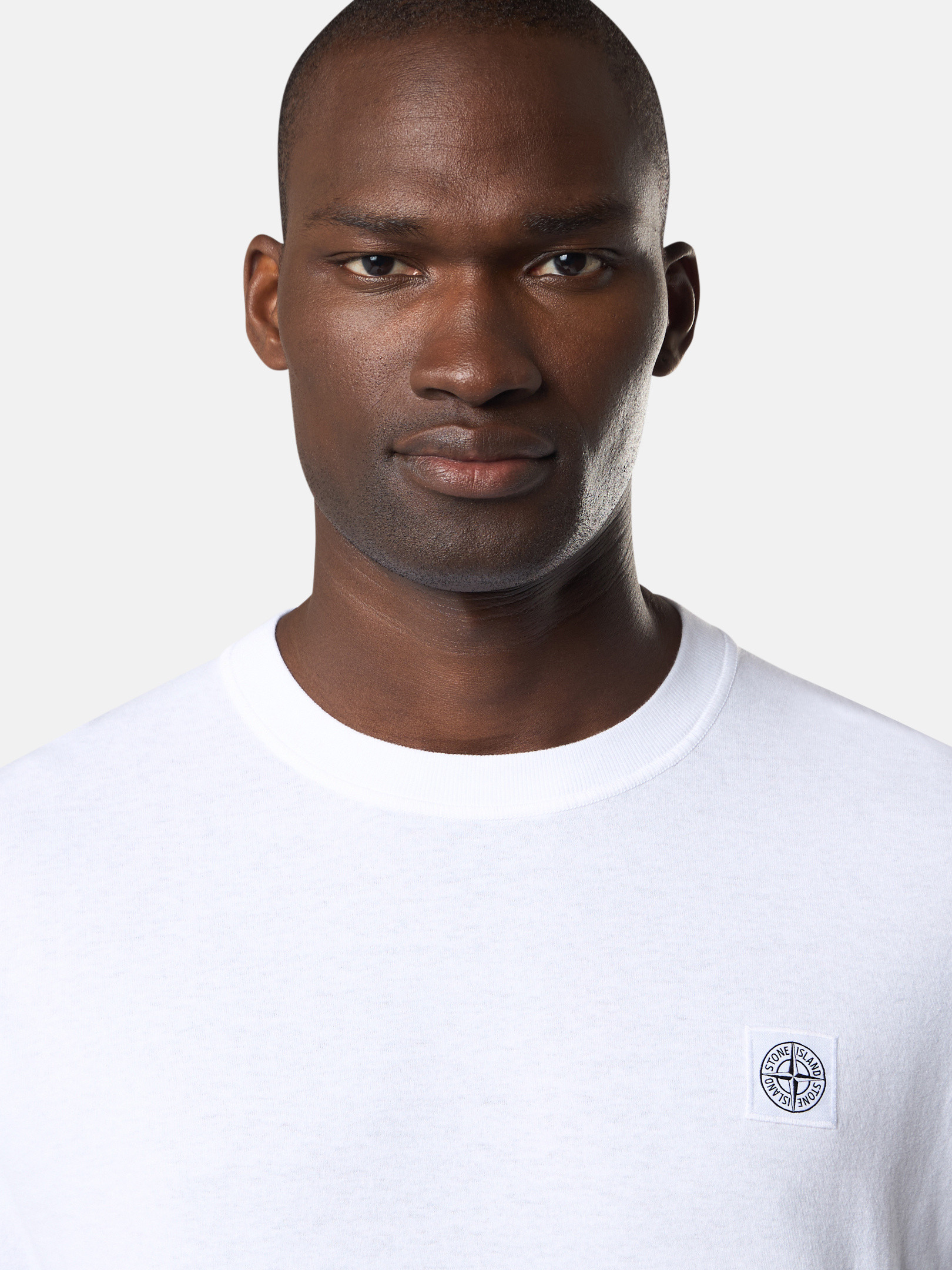 ホワイト スリムフィット ロングスリーブ Tシャツ Compassパッチ