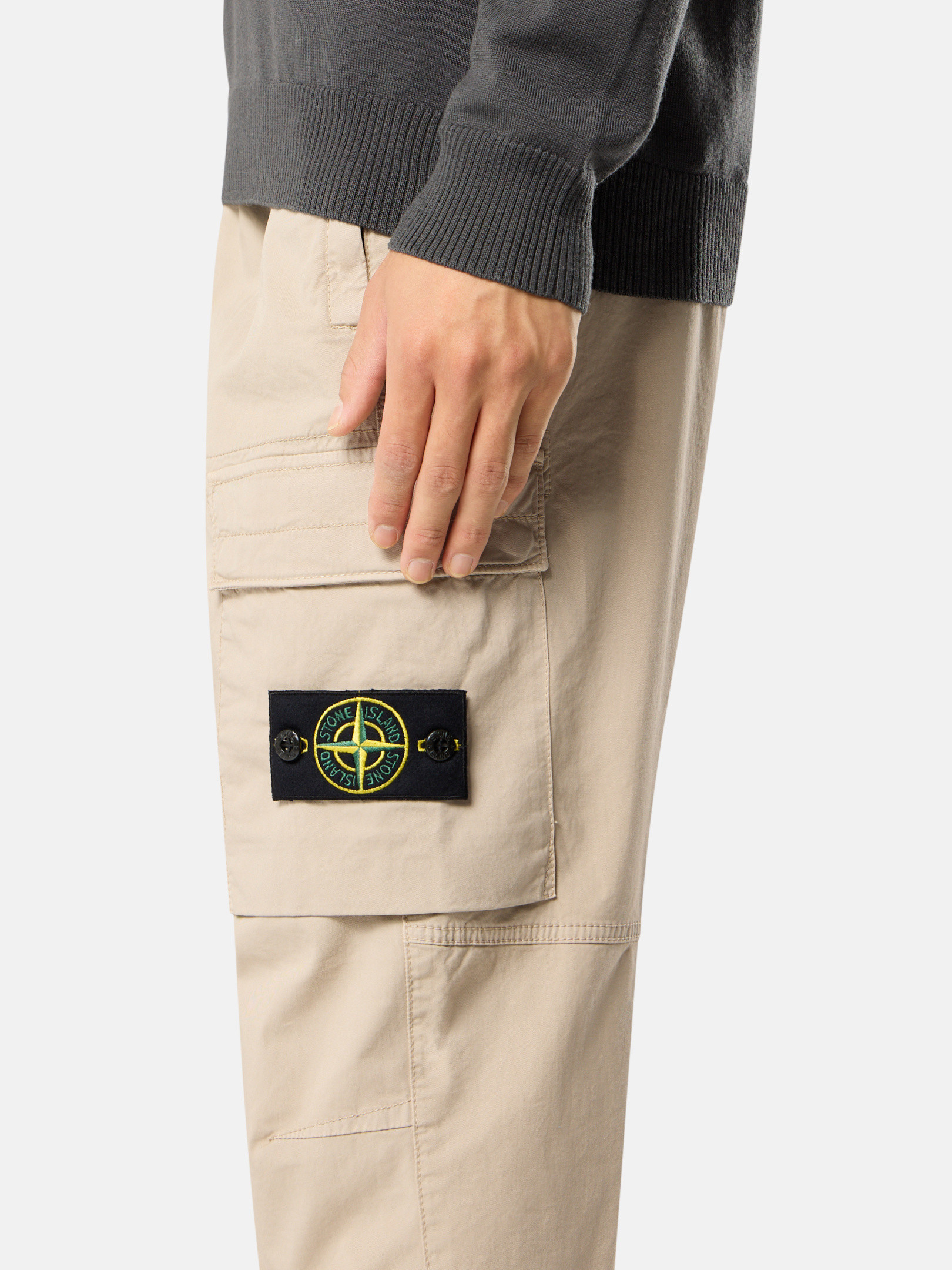 Desert Regular-tapered-fit cargo pants with zipper pockets 3100031