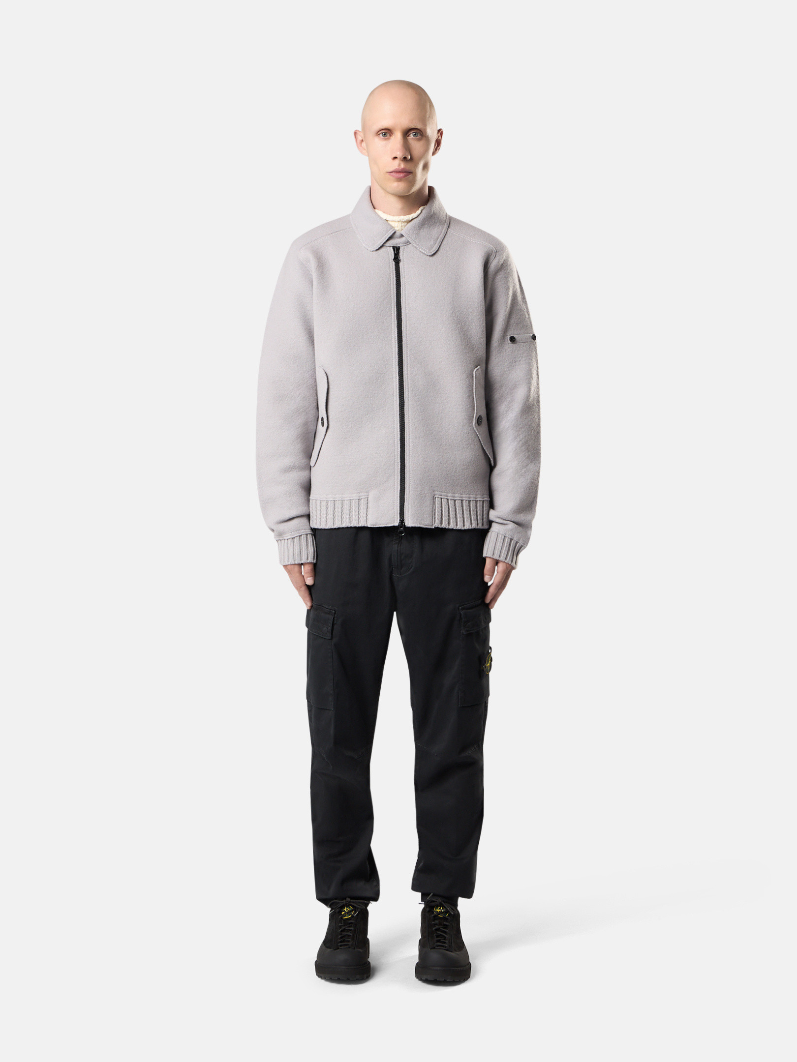 Black Regular-tapered-fit cargo pants with elasticated waistband 