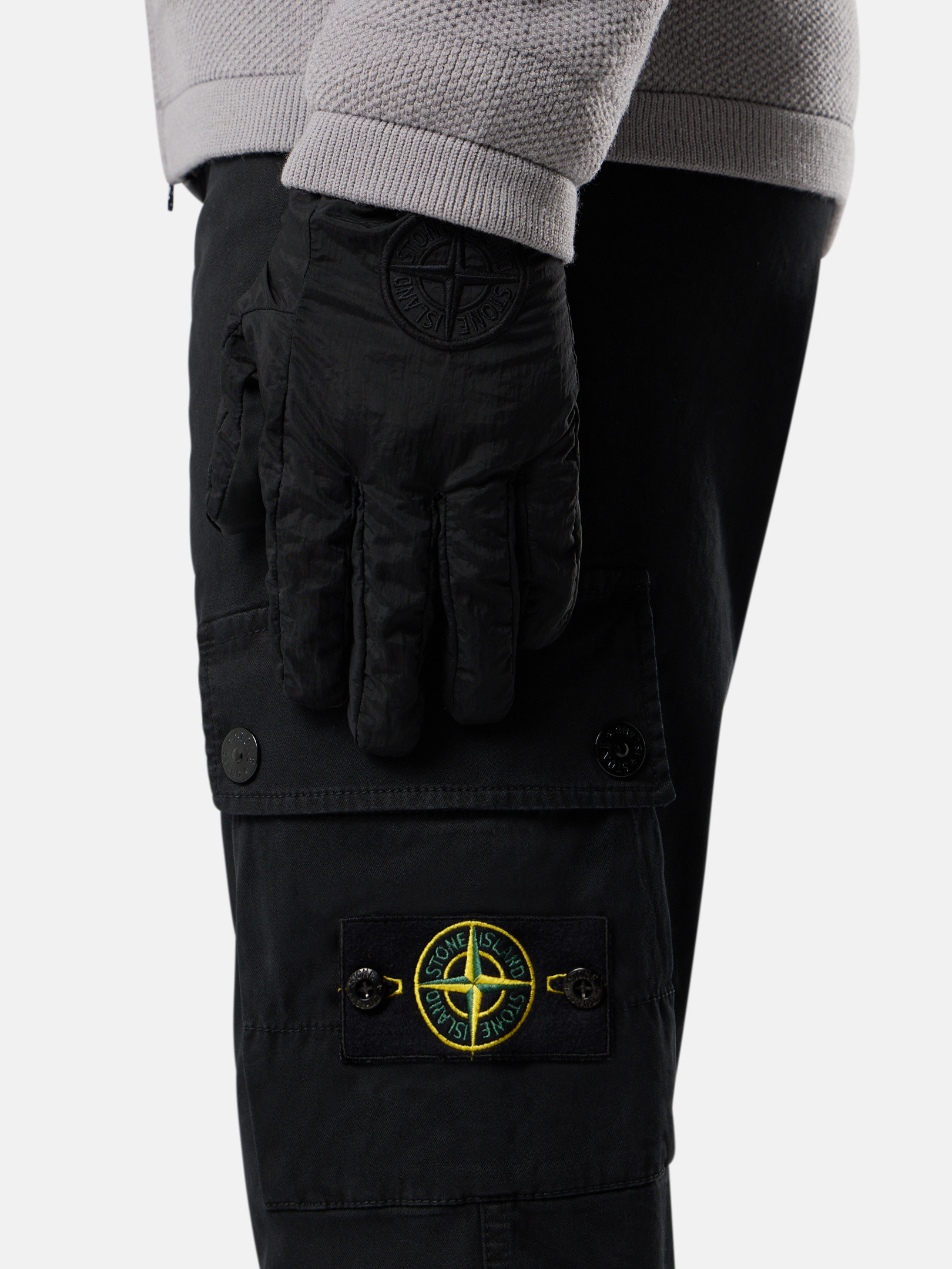 パンツ Stone  Vintage Black Cargo Pants Stone Island 'Old' Effect Regular Tapered Cargo Pants in