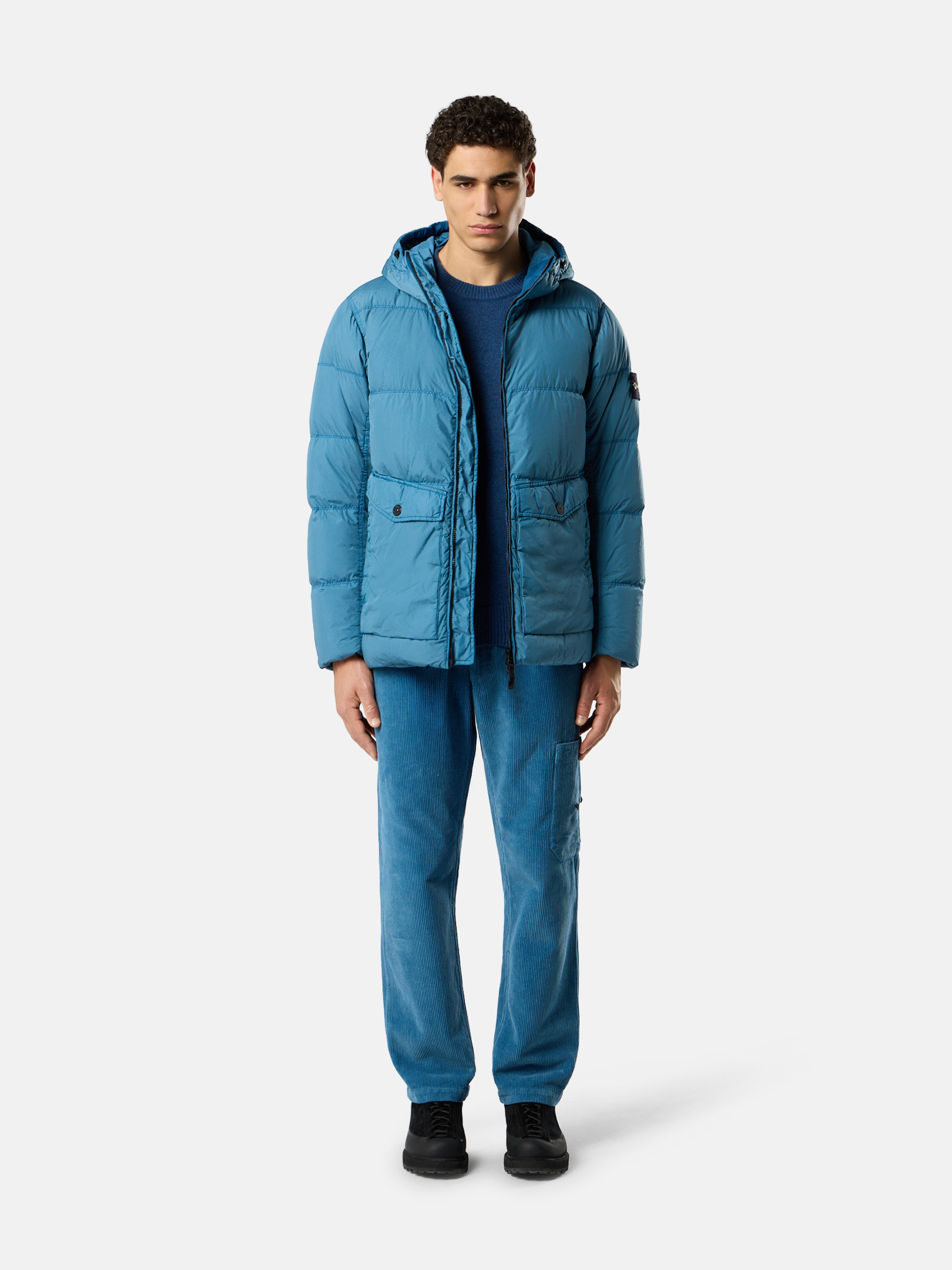 Stone Island Colour Edit：コート、シャツ、アクセサリー