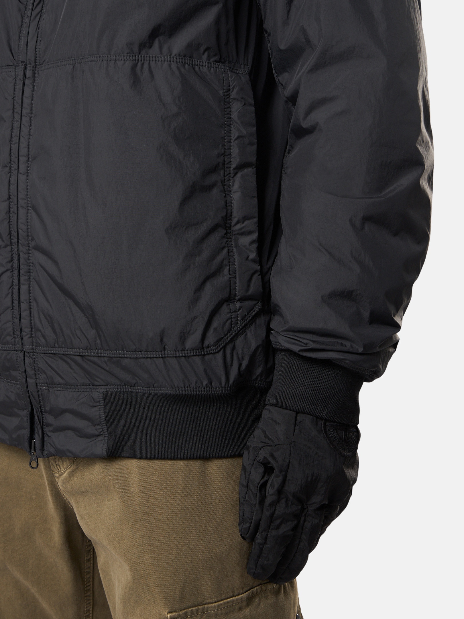 メンズ軽量ジャケットとトレンチコート | Stone Island