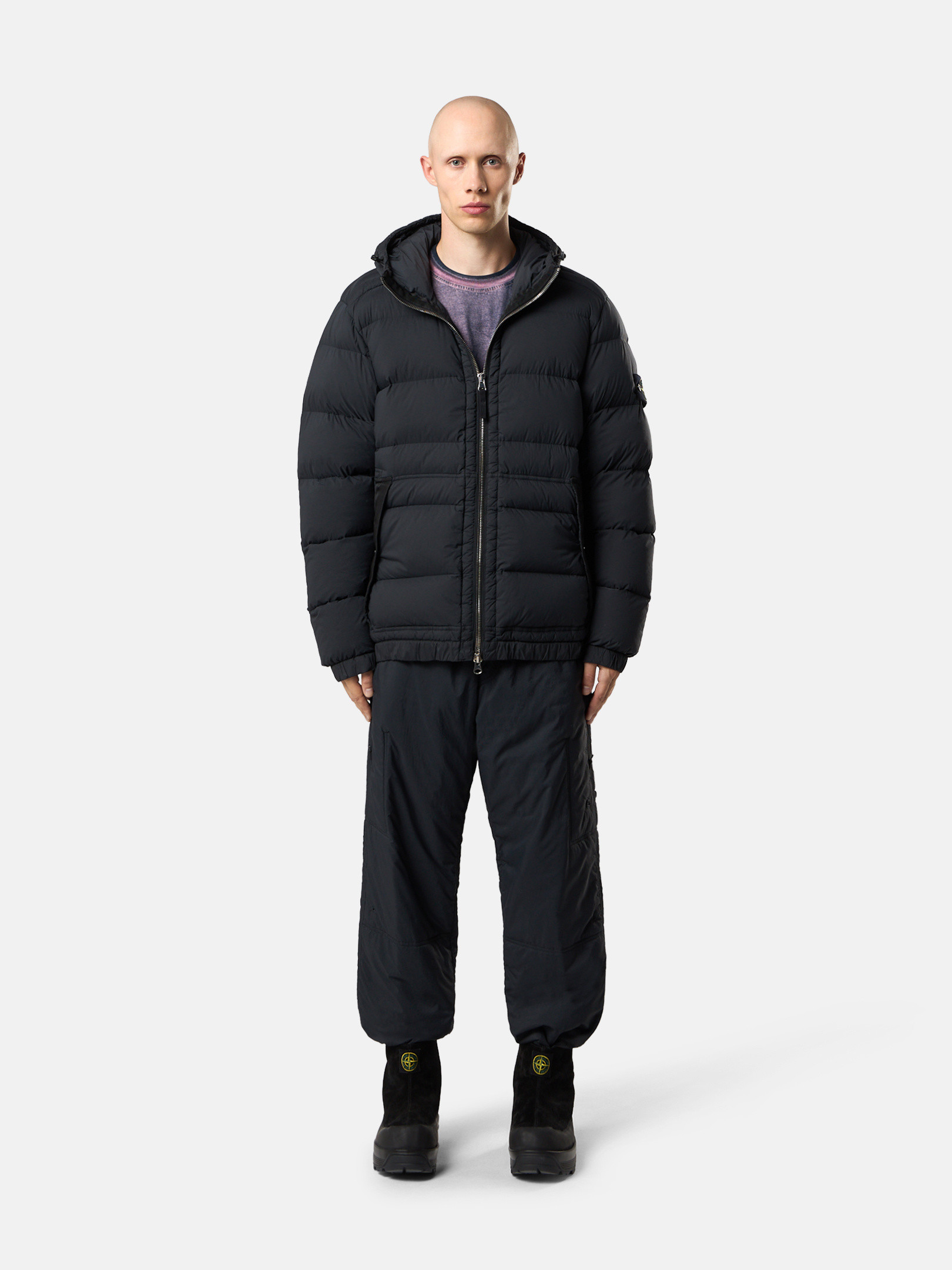 ブラック フード付き ダウンジャケット シームレスフェザー＆撥水加工