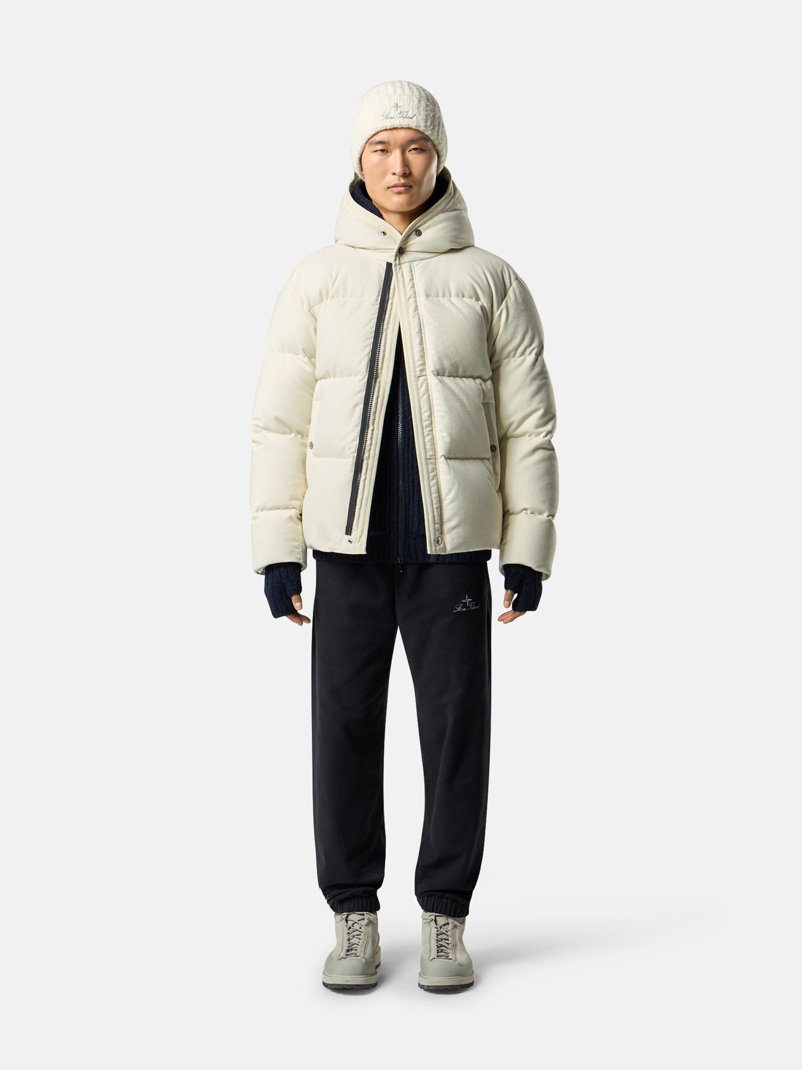 メンズ向けコートやジャケットなどアウターウェア | Stone Island