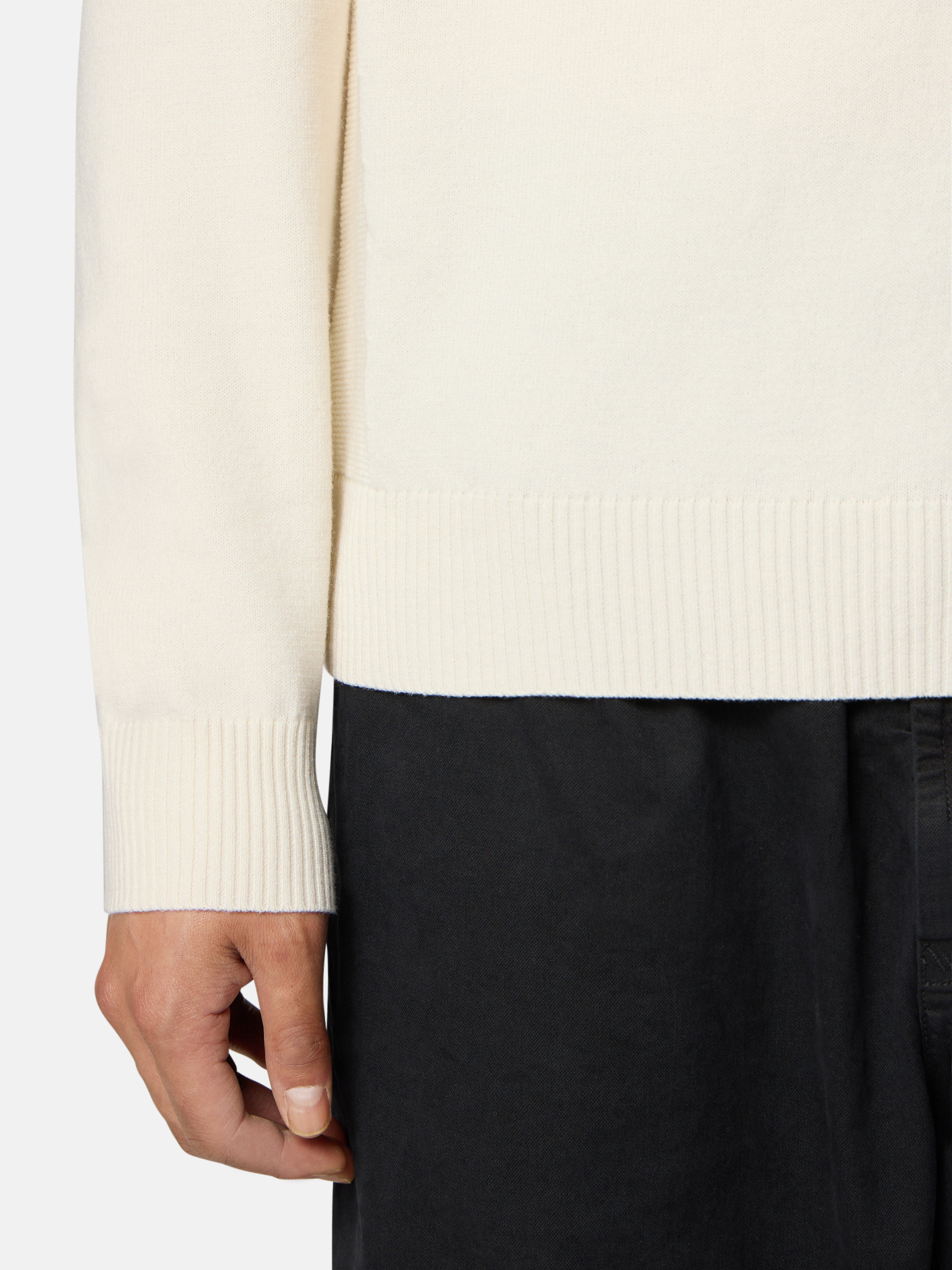 Ivory Crewneck sweater with reverse stitch details 5100001 STRETCH