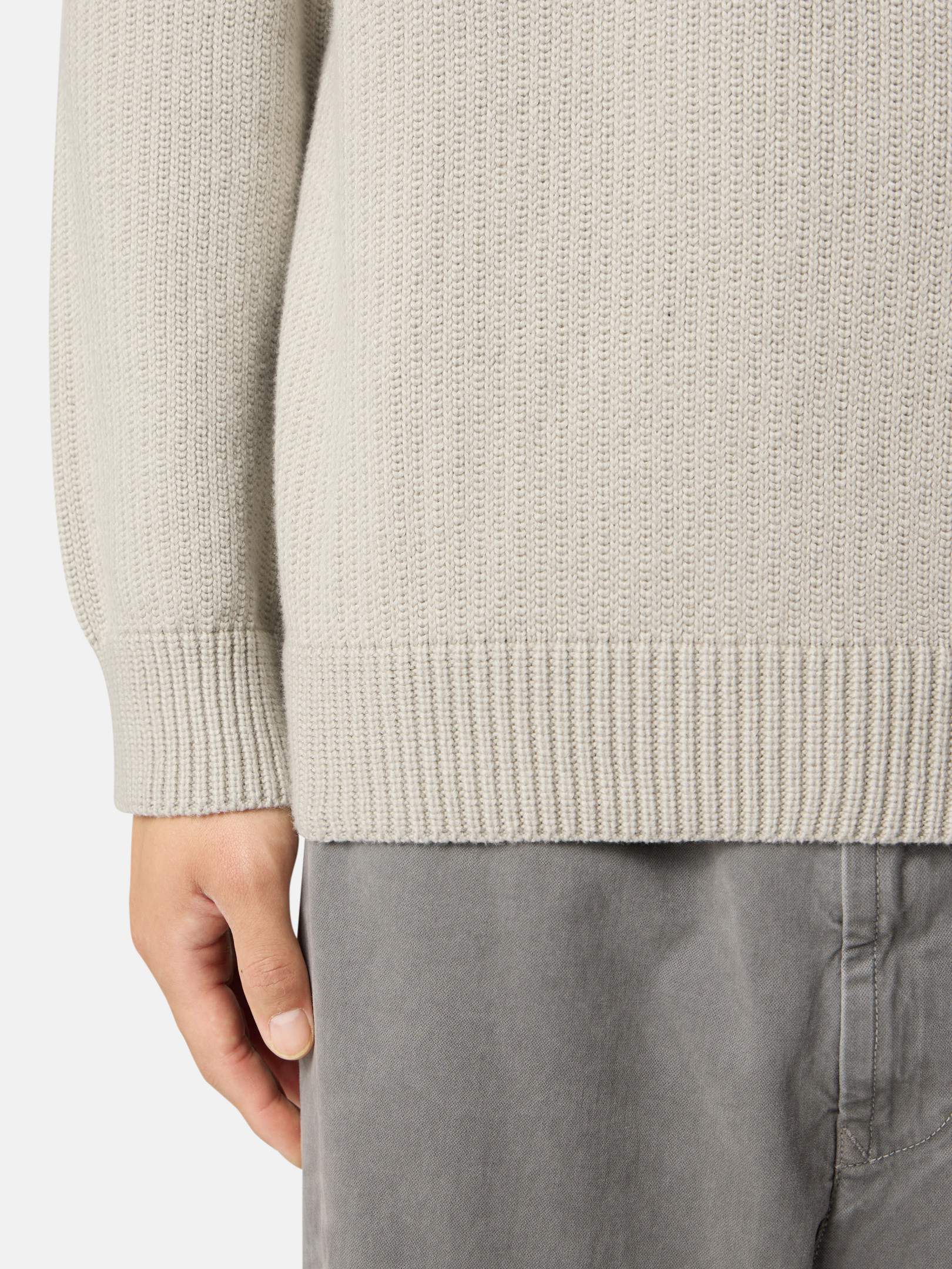 Pearl Grey Turtleneck sweater with ribbed trims 5100048