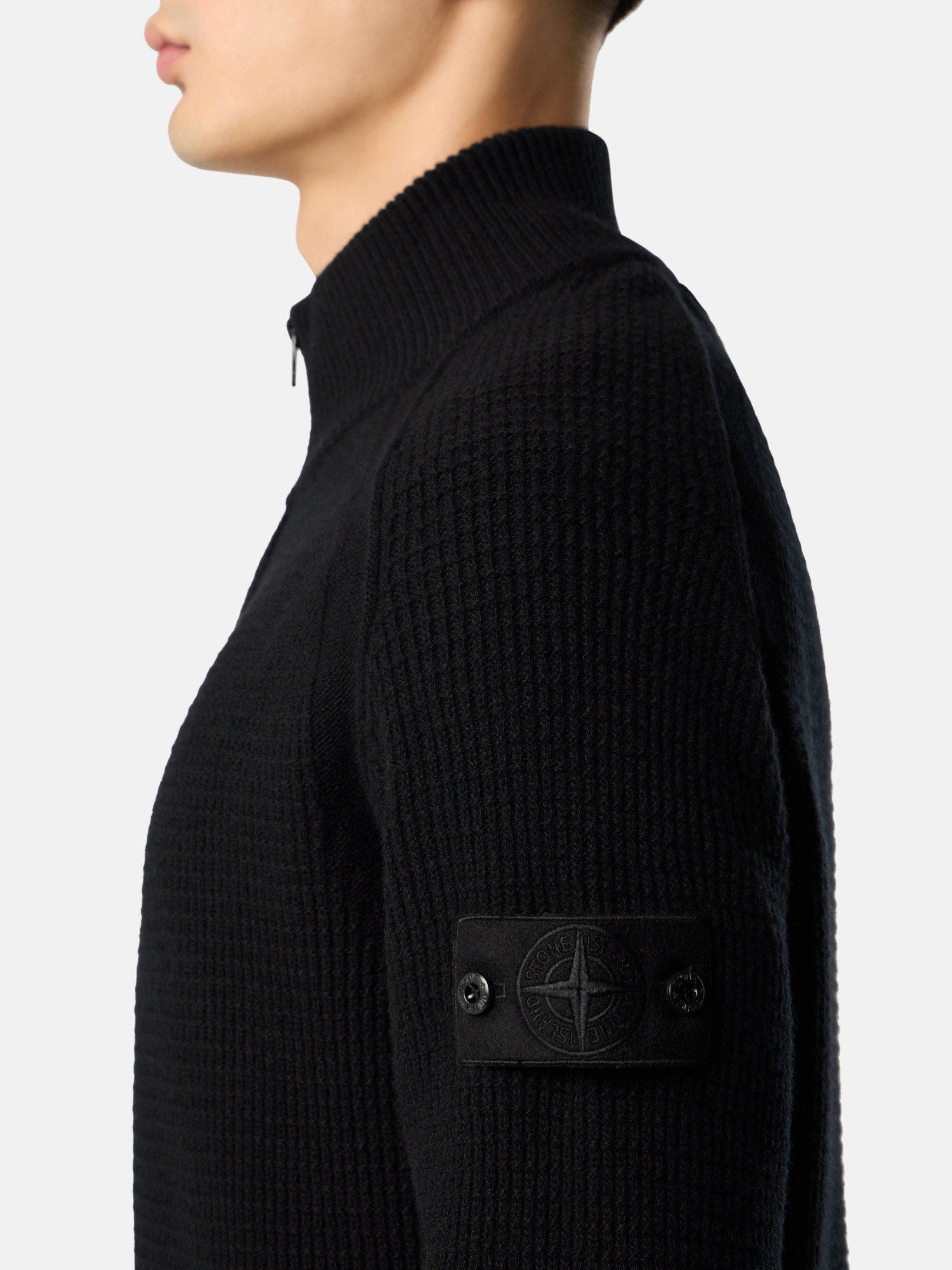 ブラック ジップアップジャンパー ラグランスリーブ＆リブトリム