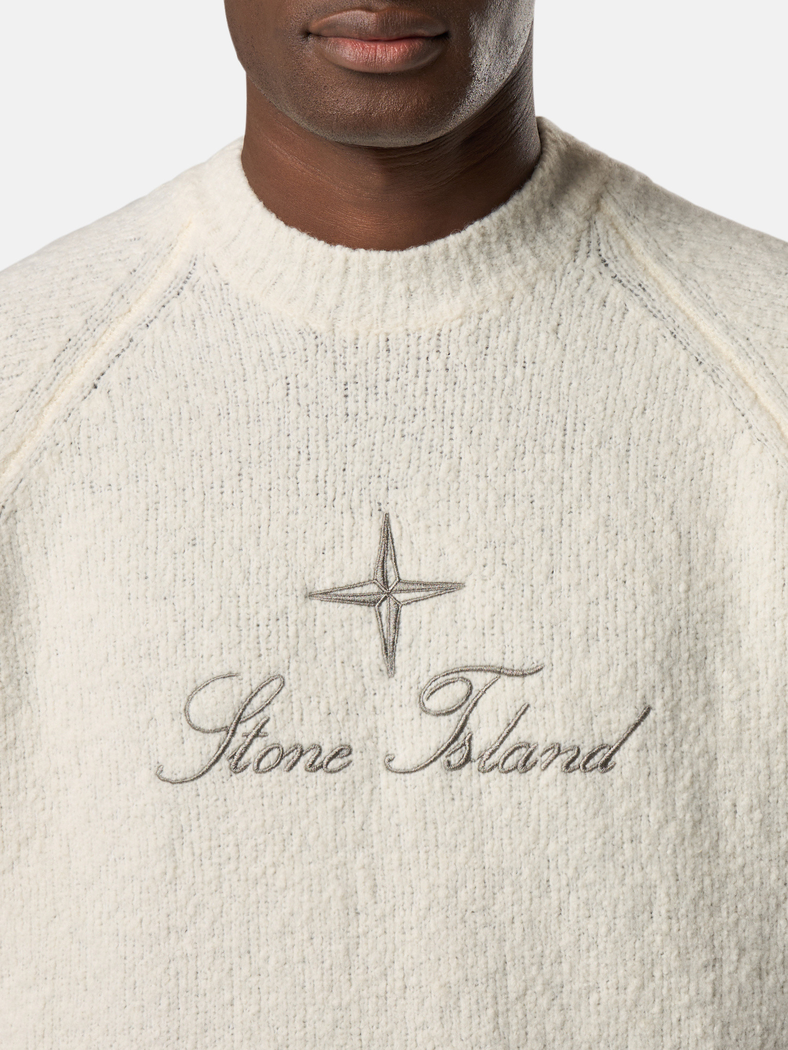 アイボリー オーバーサイズフィット ラグランスリーブ クルーネック