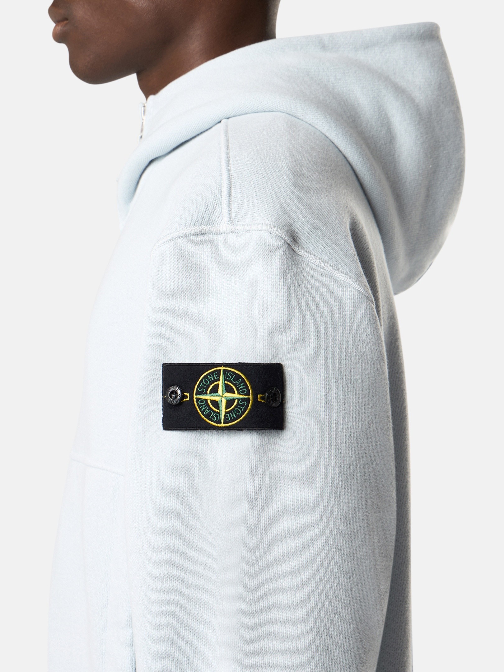 フード付きスウェットとラウンドネックスウェット | Stone Island