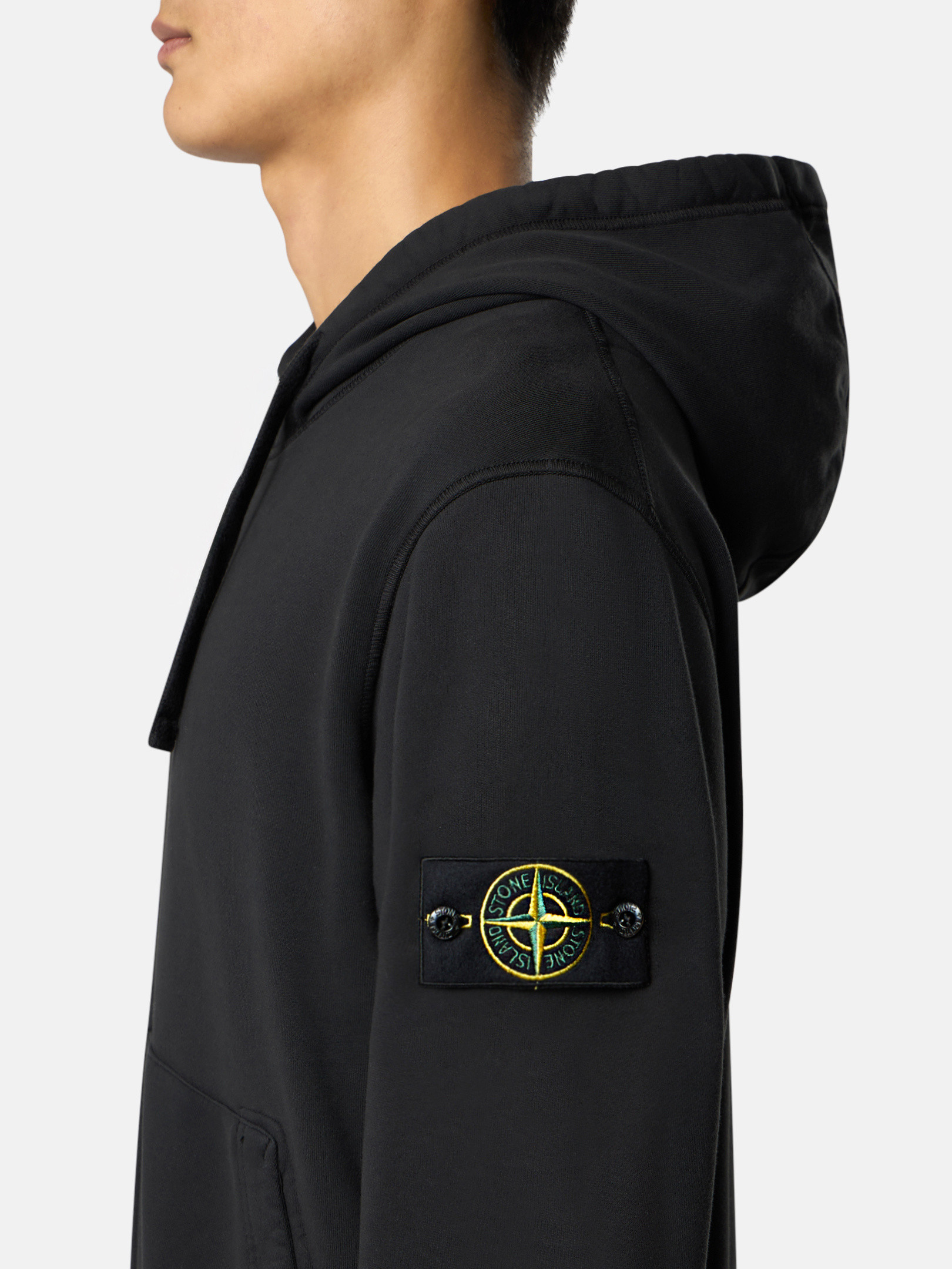 フード付きスウェットとラウンドネックスウェット | Stone Island