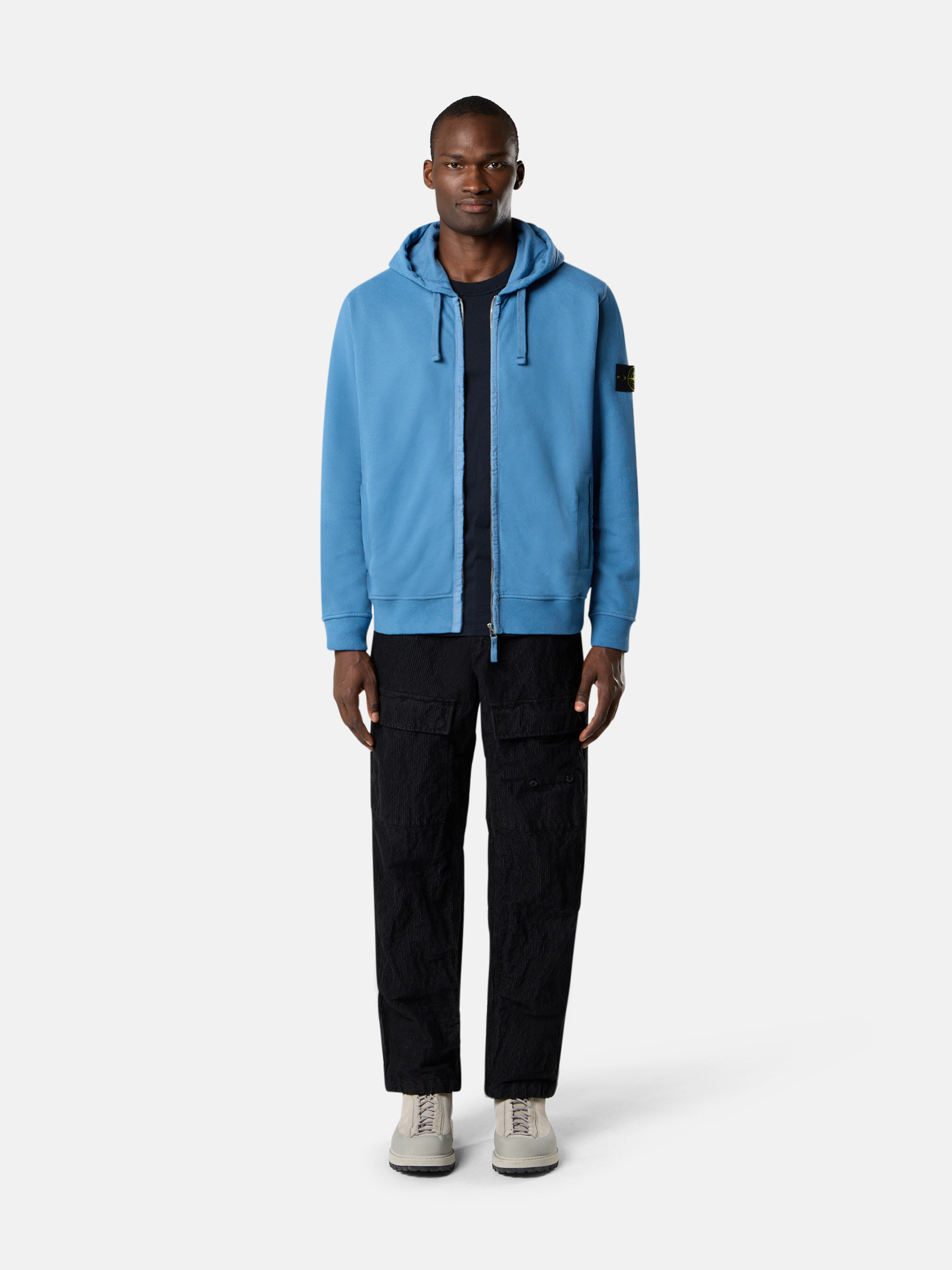 フード付きスウェットとラウンドネックスウェット | Stone Island