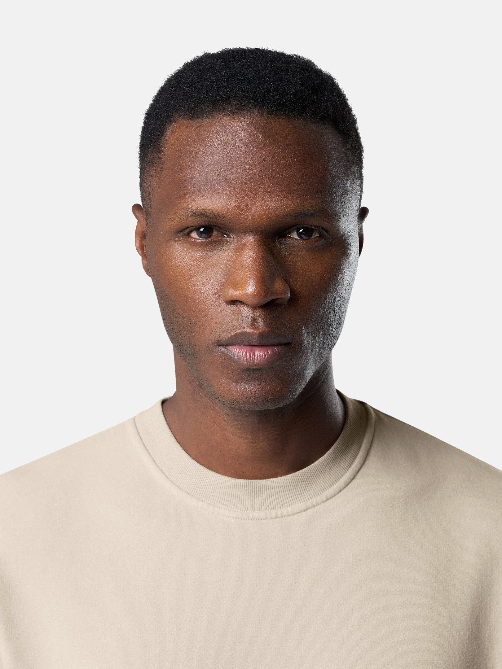 フード付きスウェットとラウンドネックスウェット | Stone Island