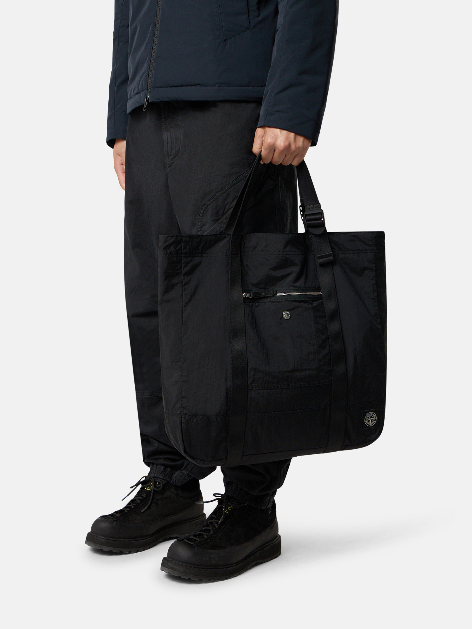 ブラック トートバッグ フロントファスナーポケット＆リップス