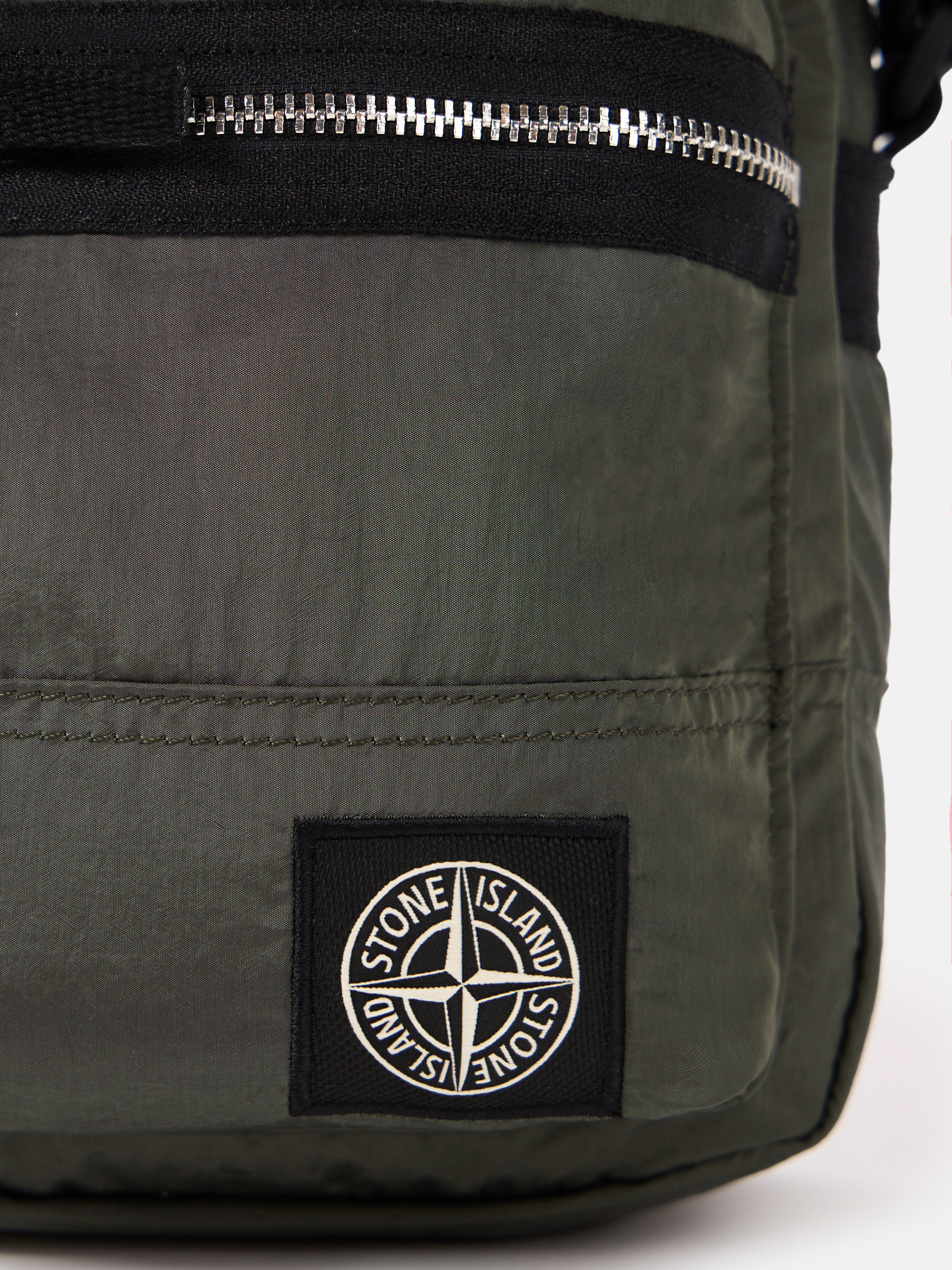 【関税込み】Stone  ブラック Nylon l ECONYL ポーチ Stone Island Econyl Nylon Metal Crossbody Bag Black – LESS 17