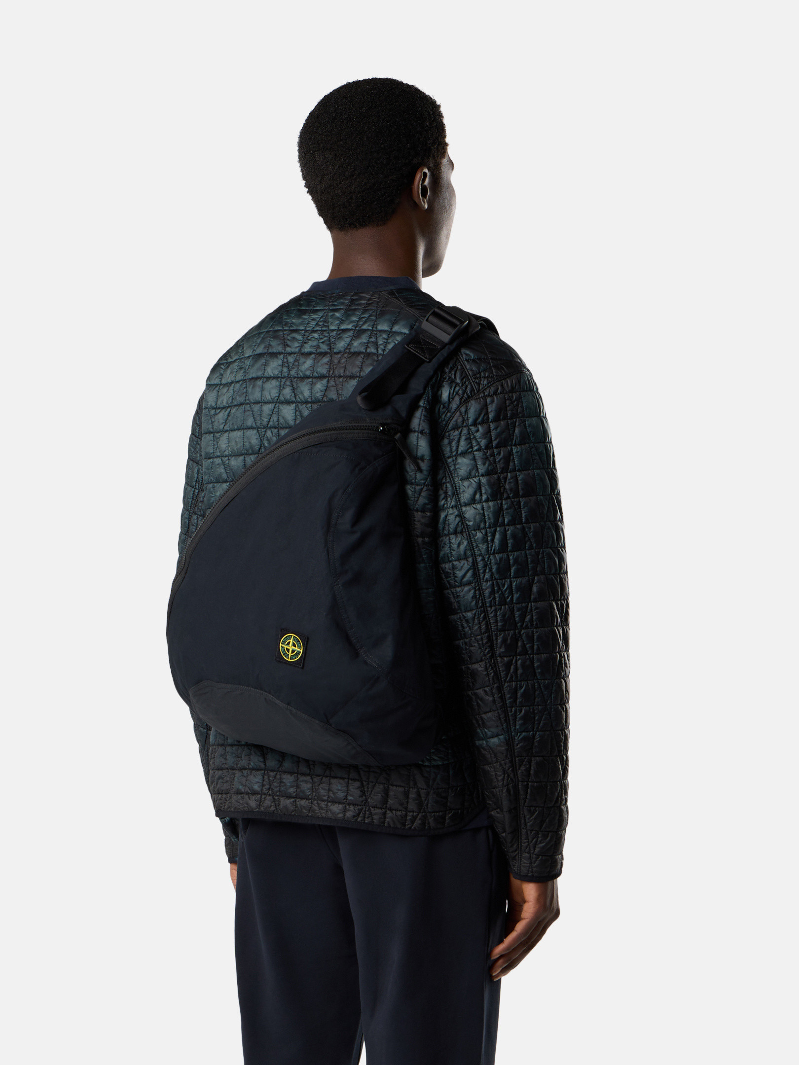 メンズバッグ：クロスボディストラップ付き | Stone Island