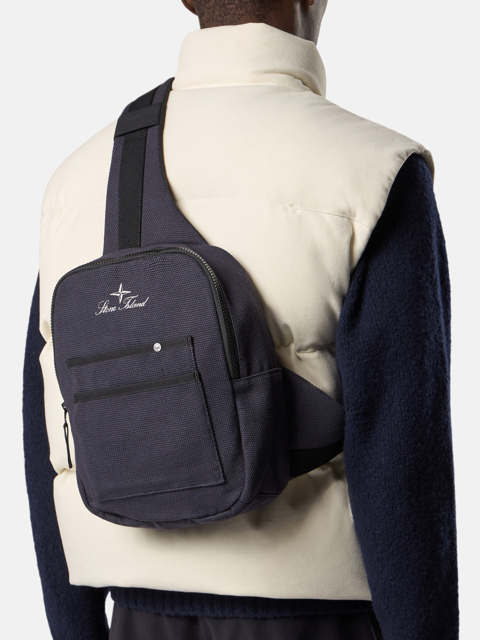 メンズバッグ：クロスボディストラップ付き | Stone Island