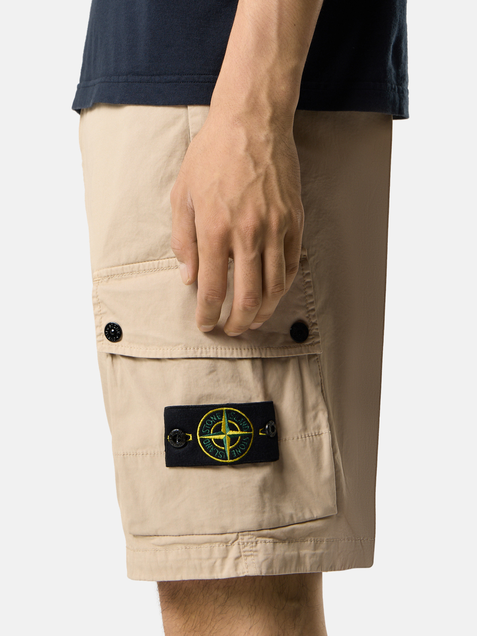 Desert Slim-fit Bermuda shorts with zipper pockets L100011