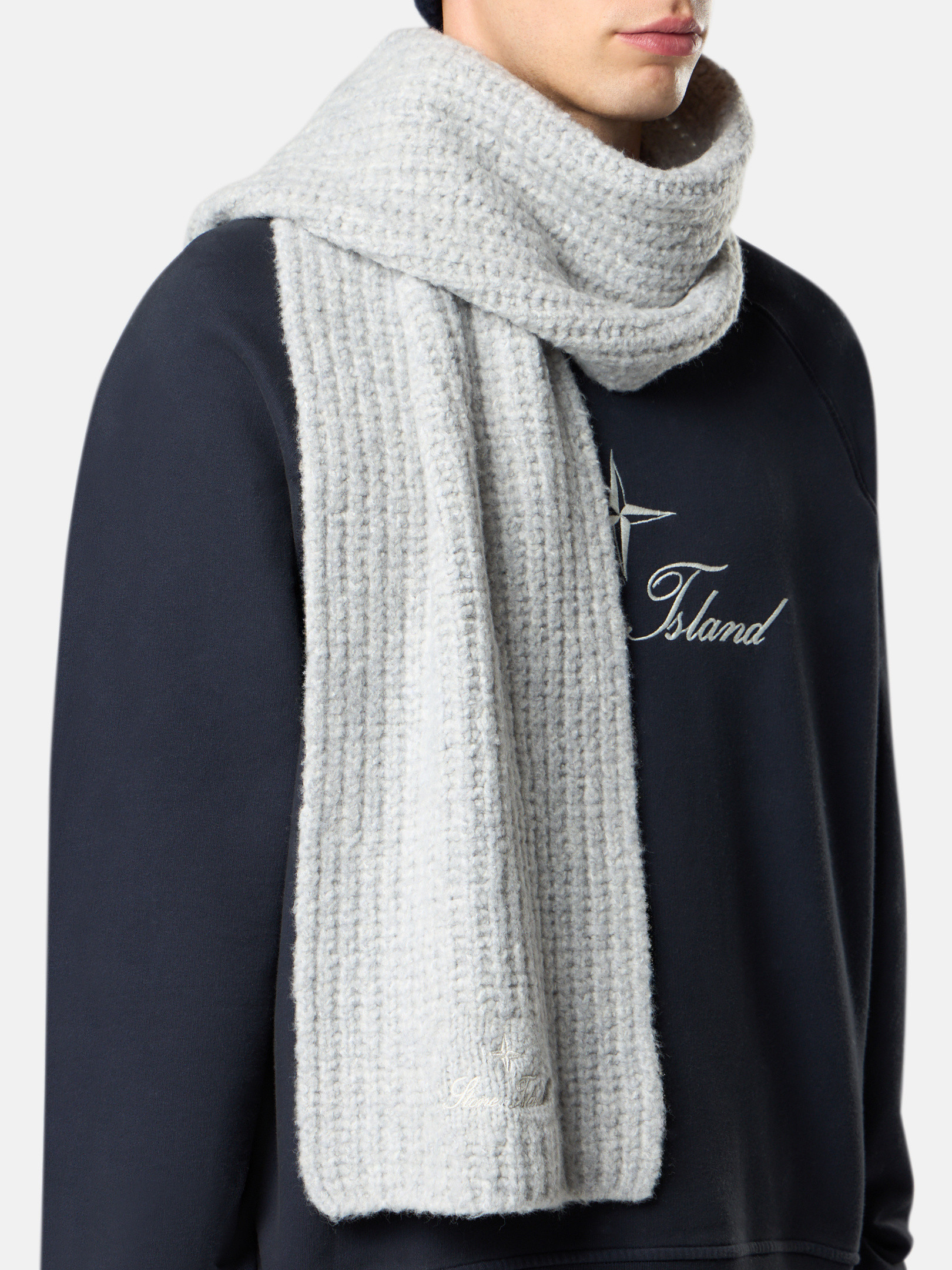 ストーンアイランド★ワンポイント 刺繍 コンパスロゴ 立体編み マフラー ストーンアイランド☆ワンポイント 刺繍 コンパスロゴ 立体編み