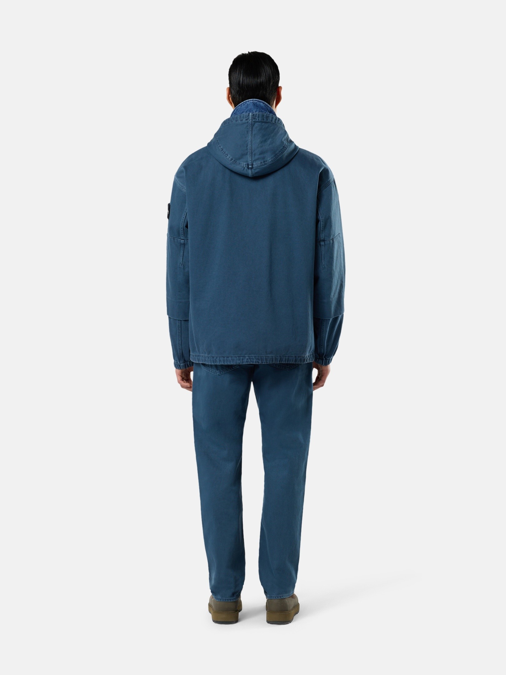 メンズ向けコートやジャケットなどアウターウェア | Stone Island