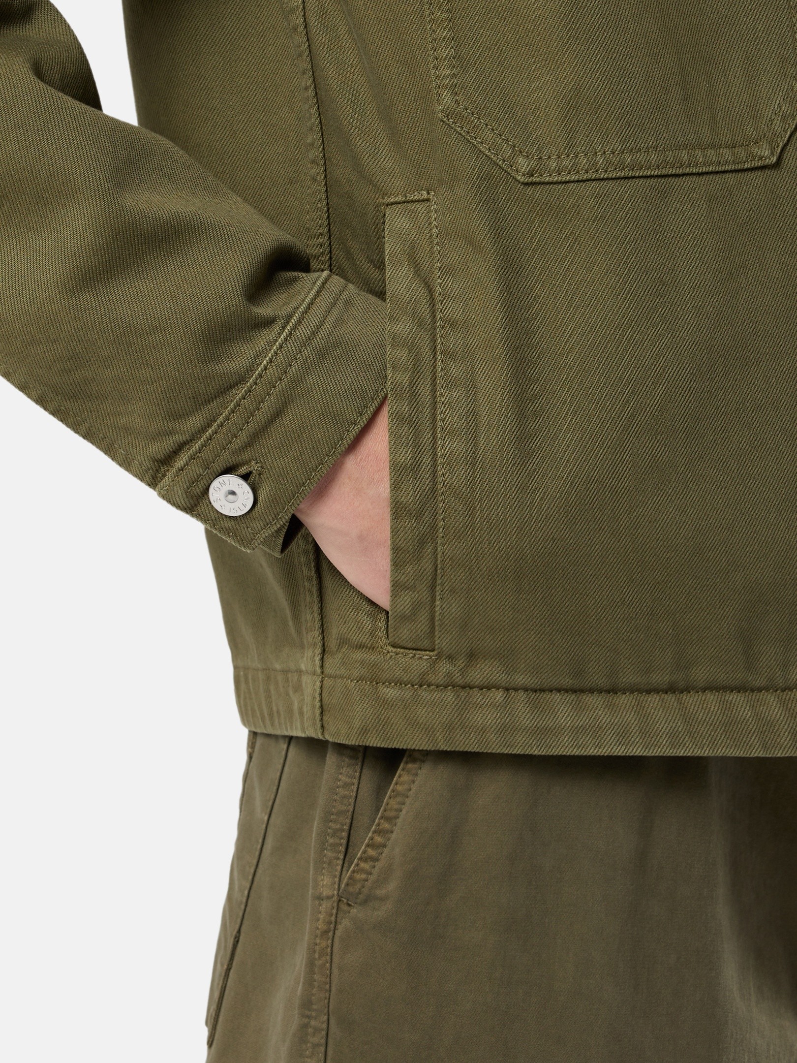 メンズ向けコートやジャケットなどアウターウェア | Stone Island