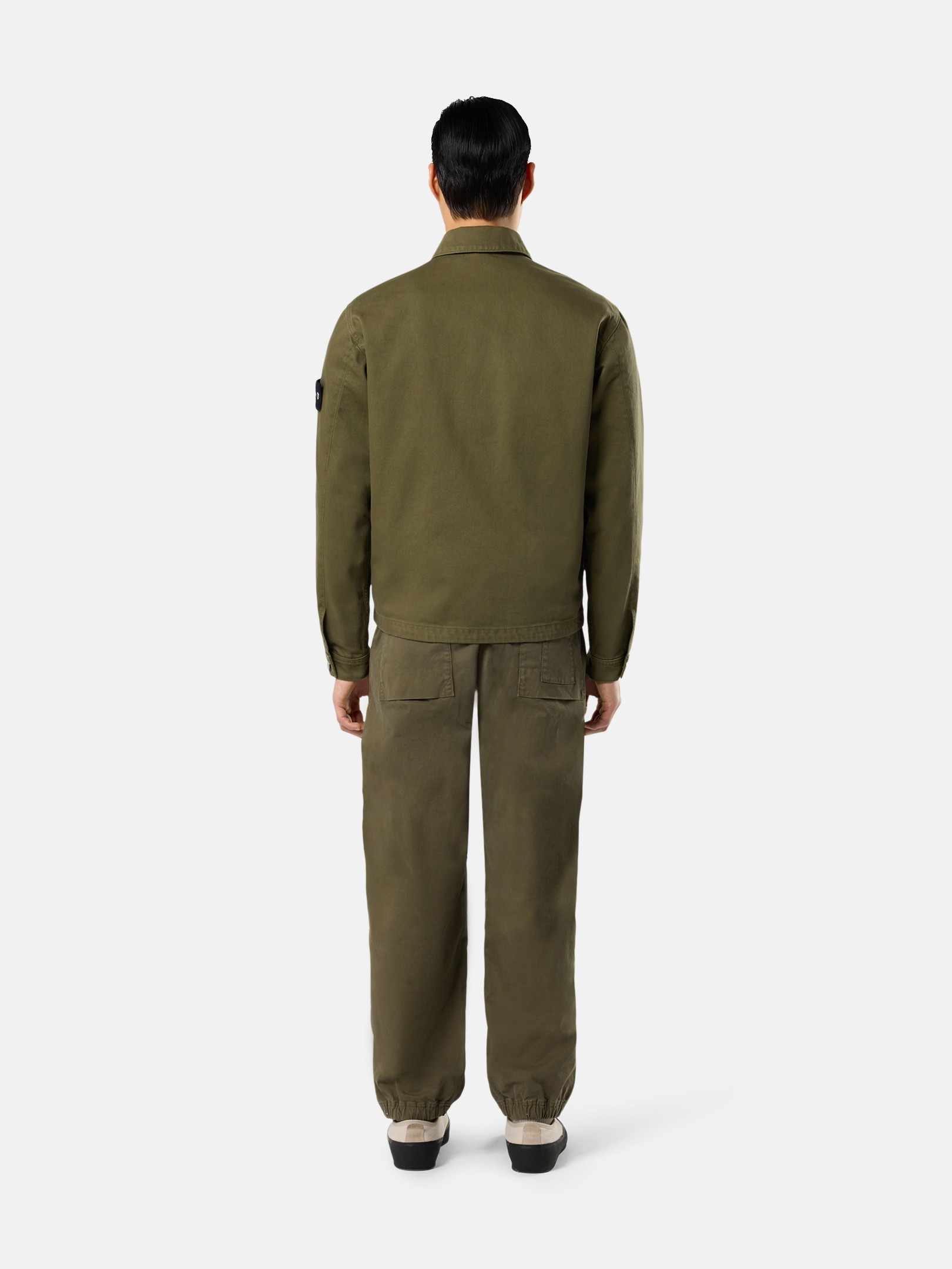 メンズ向けコートやジャケットなどアウターウェア | Stone Island