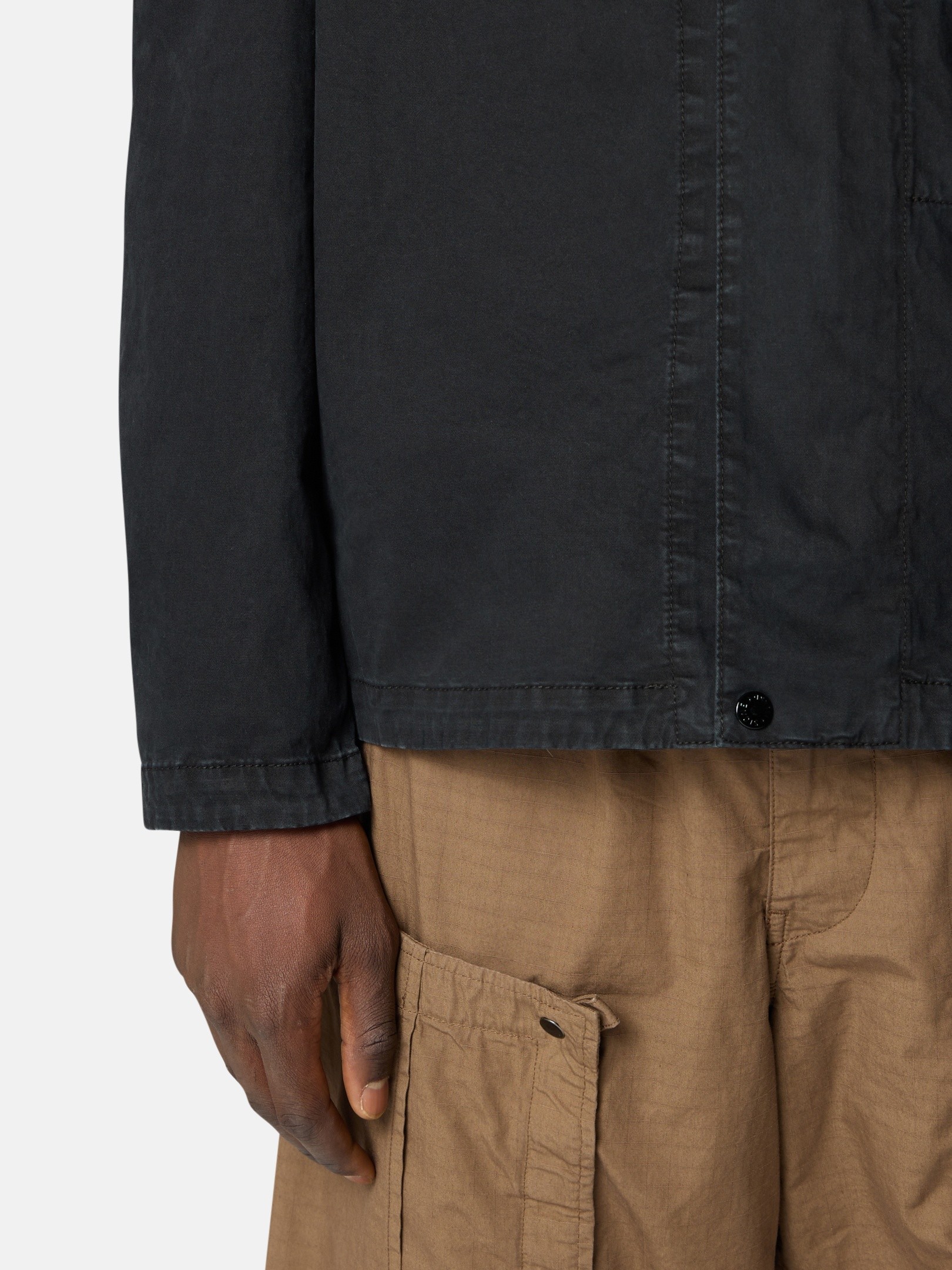 ブラック レギュラーフィット ジップアップ オーバーシャツ ポケット