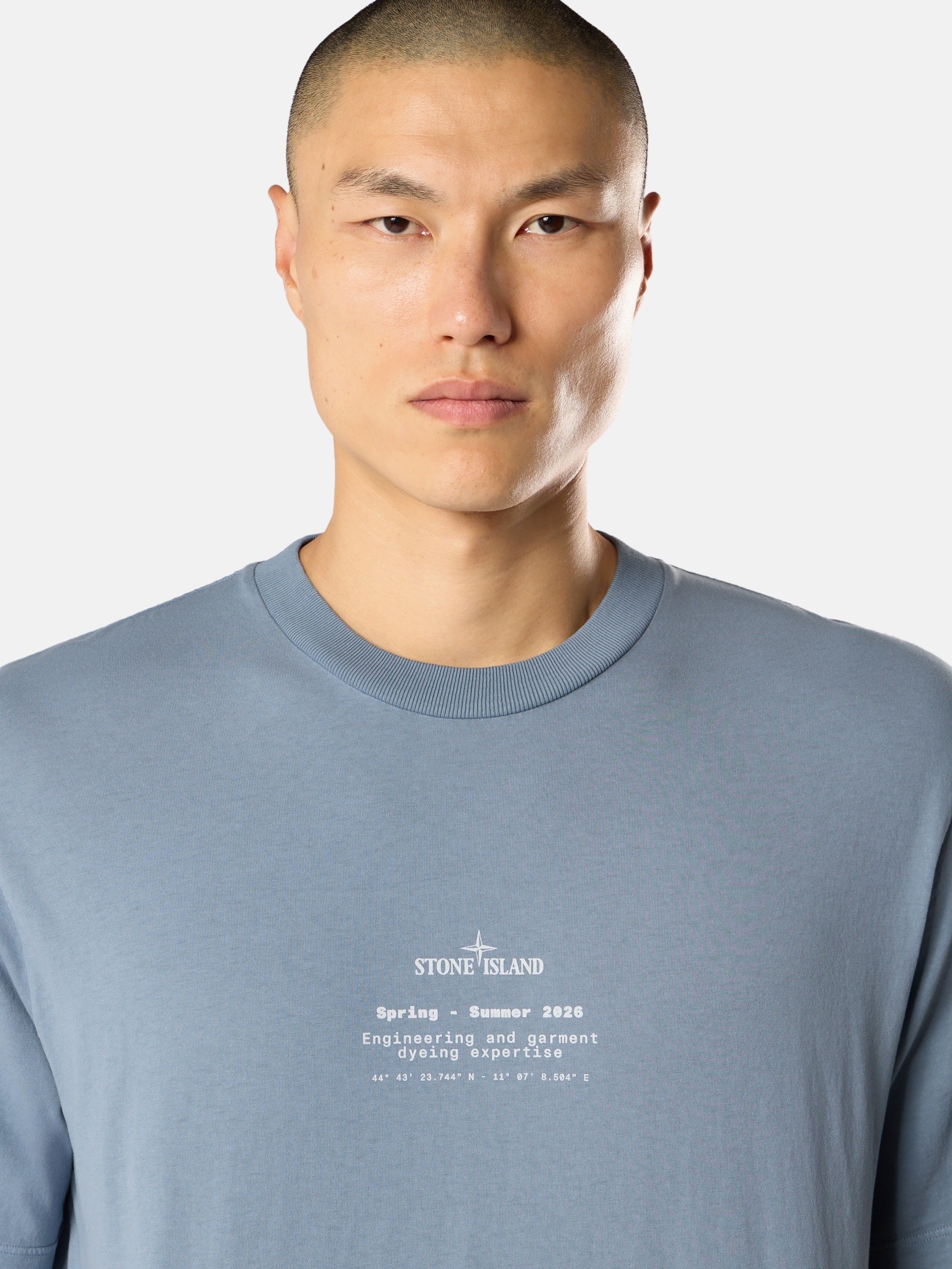アビオブルー レギュラーフィット Tシャツ 