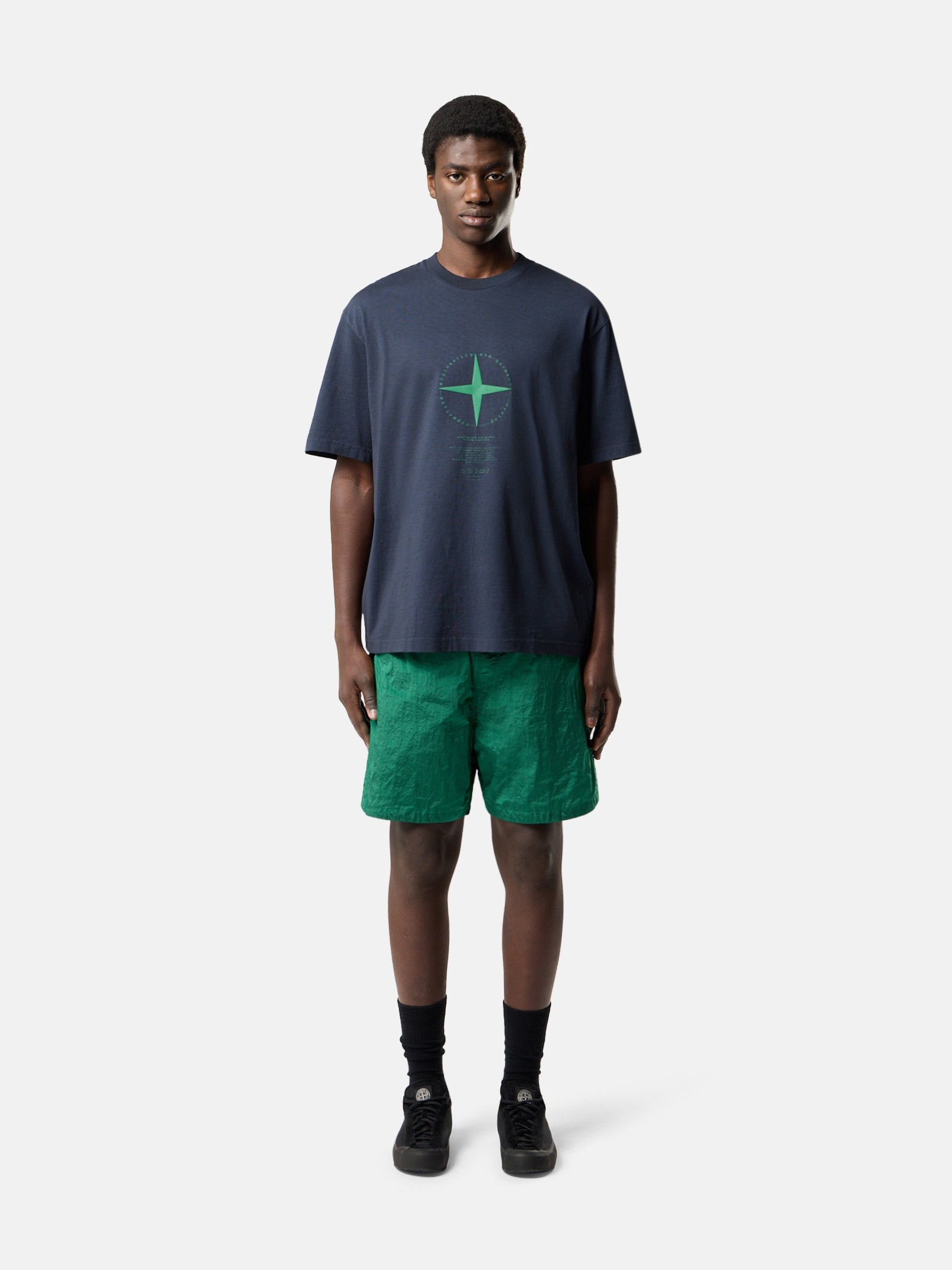 メンズ向け半袖&長袖ポロシャツとTシャツ | Stone Island