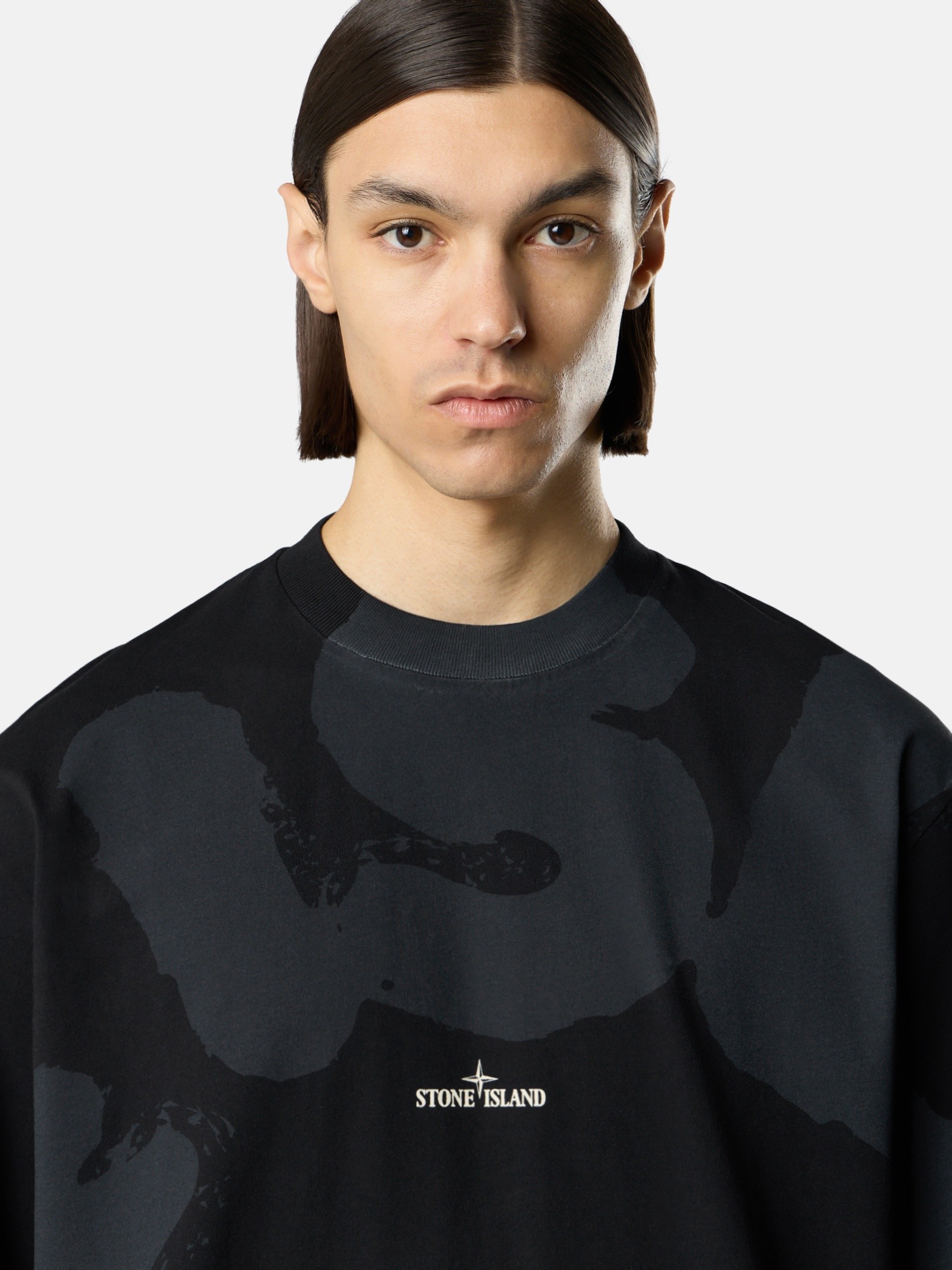 Black Regular-fit T-shirt with “Whirlwind Type” print 2100002