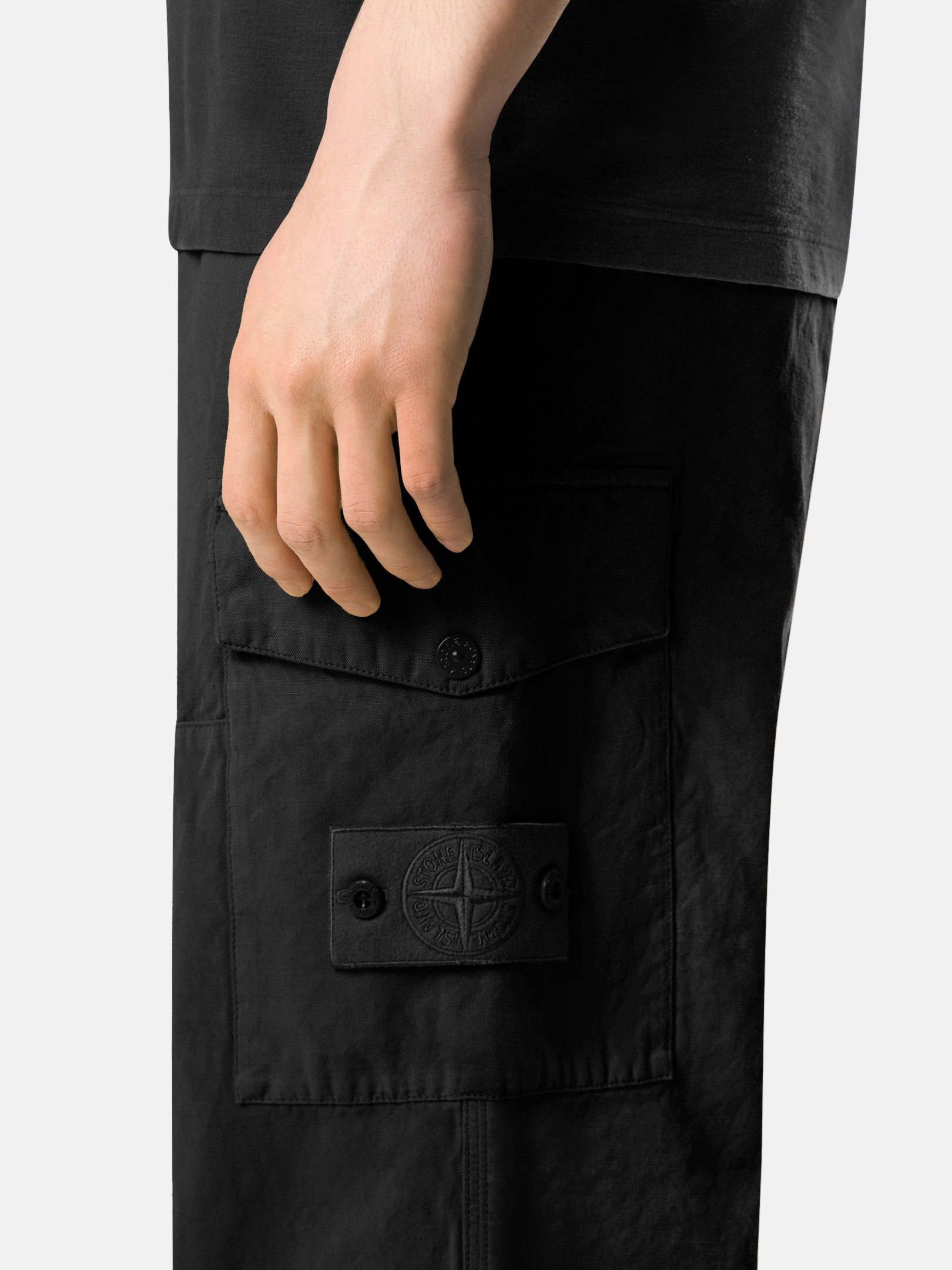 Black Regular-fit cargo pants with paneled construction 3100041