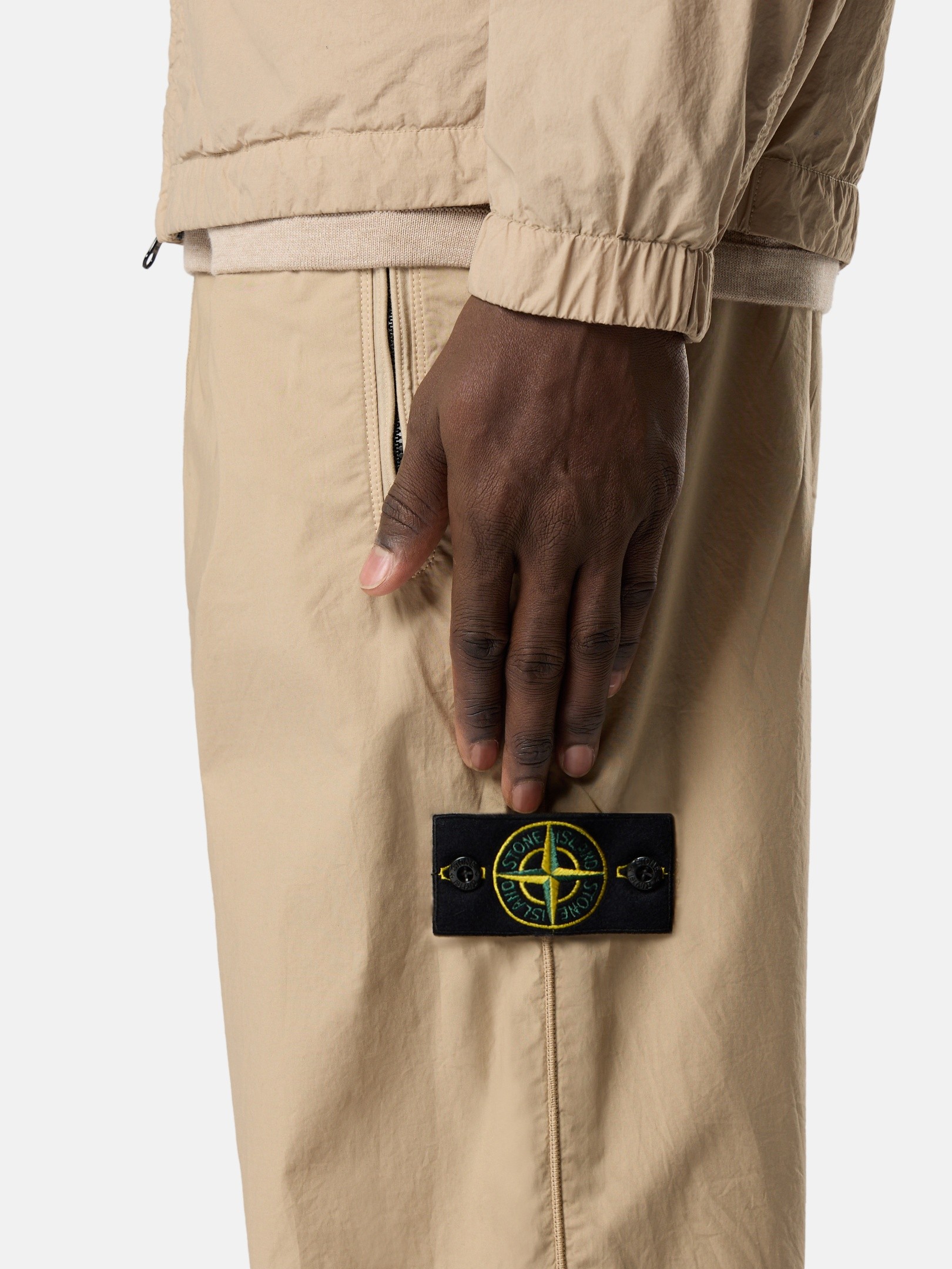Desert Loose-fit jogger trousers with elasticated cuffs 3100049